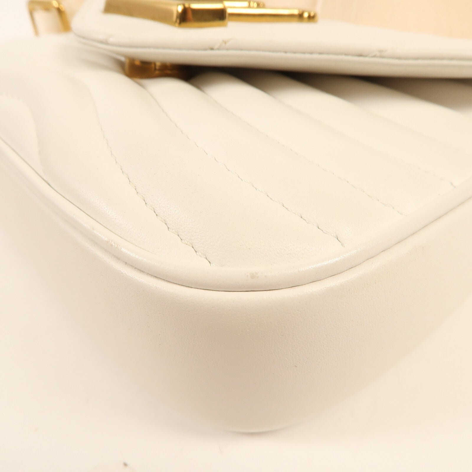 LOUIS VUITTON 牛皮皮革New Wave Multi Pochette金扣肩背袋