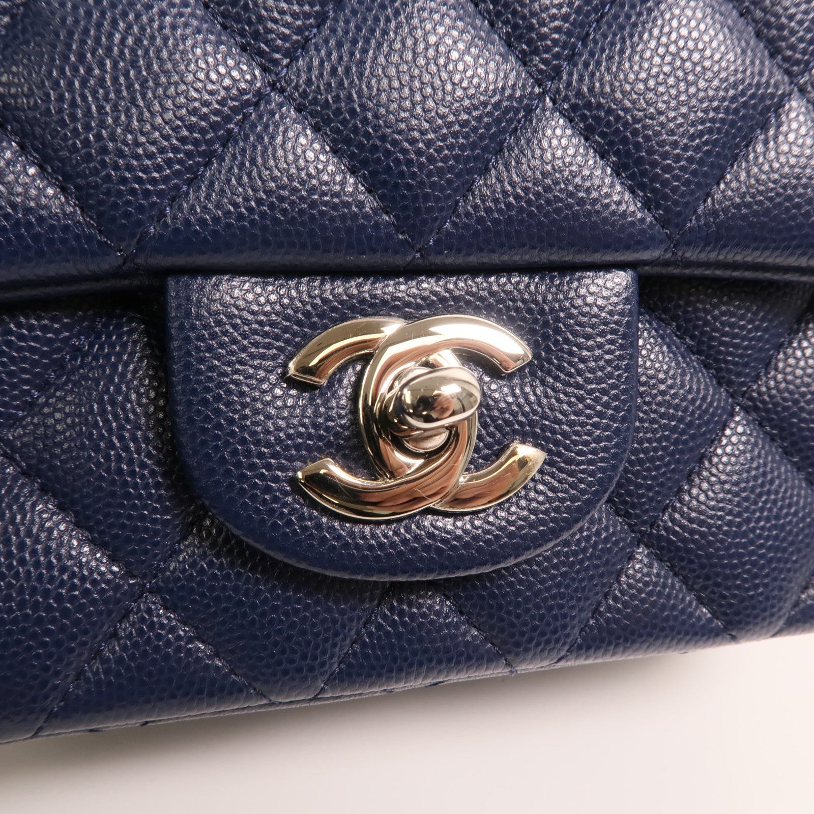 CHANEL 牛皮皮革Classic 17銀扣鏈帶肩背袋