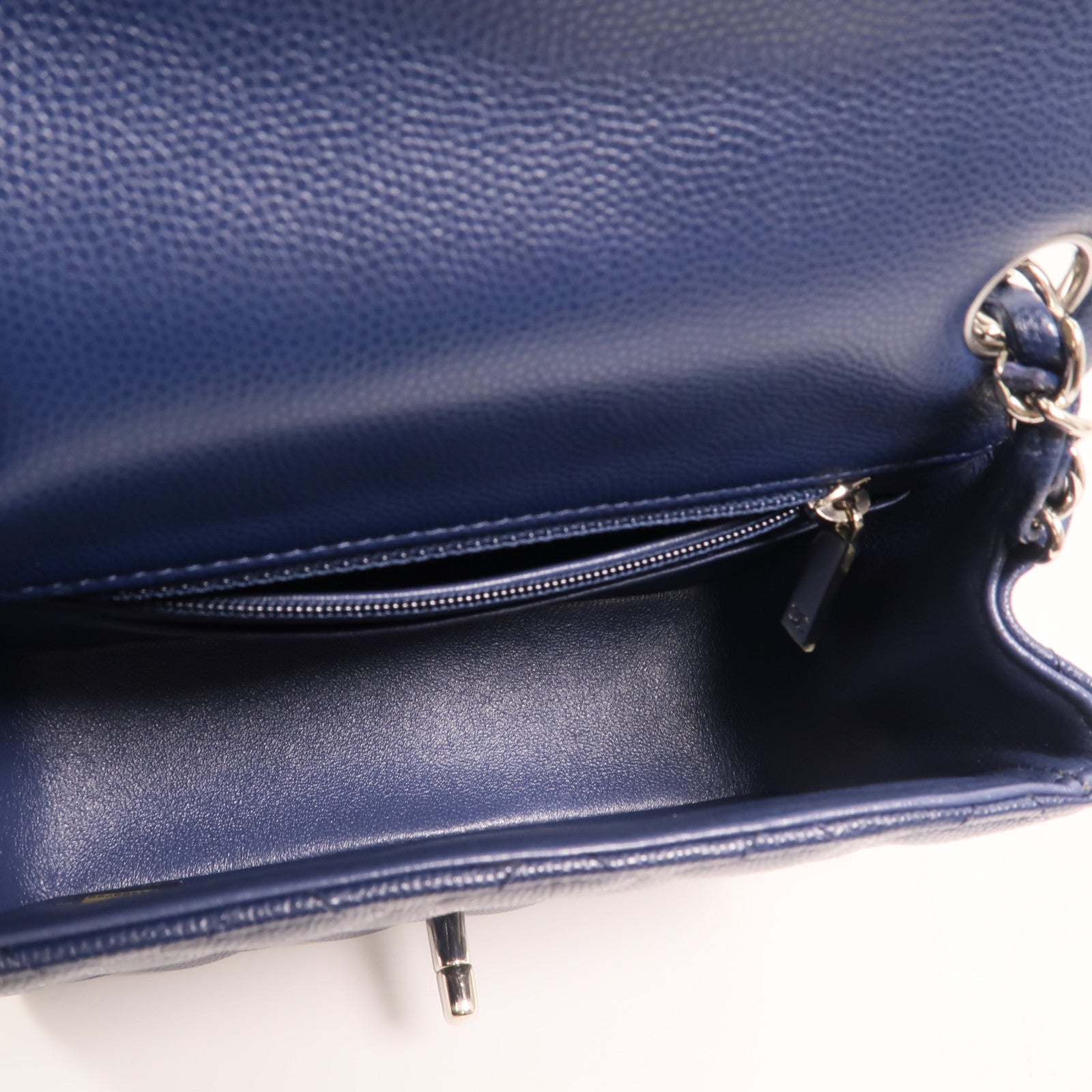 CHANEL 牛皮皮革Classic 17銀扣鏈帶肩背袋