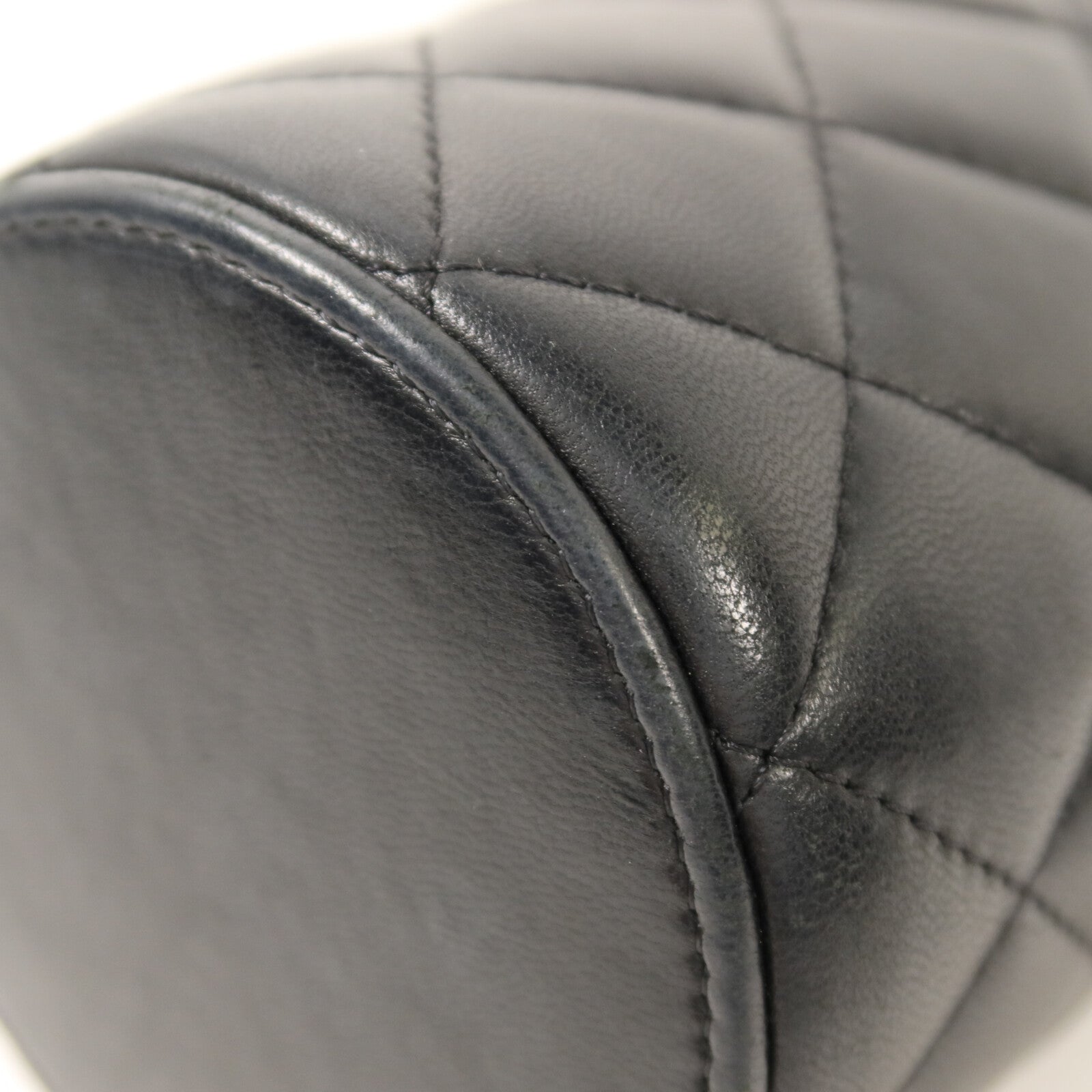 CHANEL 【激減優惠】羊皮皮革Bucket Bag金扣鏈帶肩背袋