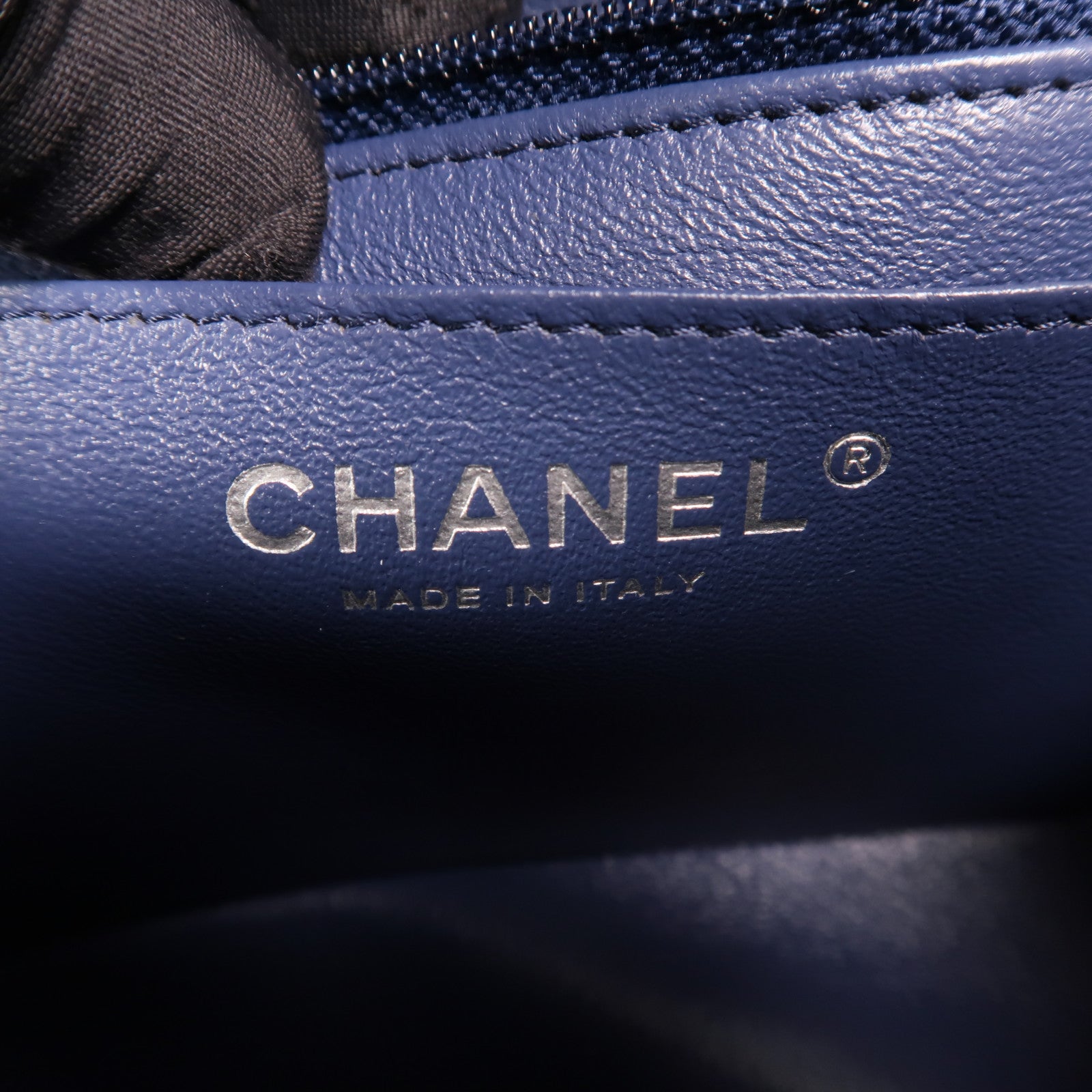 CHANEL 牛皮皮革Classic 17銀扣鏈帶肩背袋