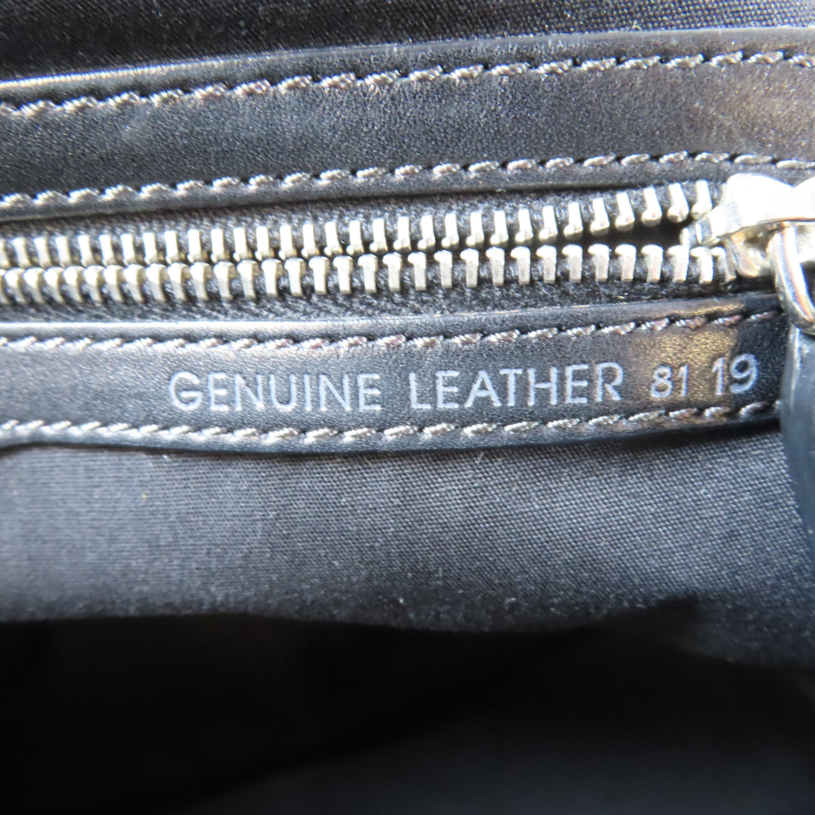 TOD’S 牛皮皮革Shoulder Bag銀扣肩背袋黑色