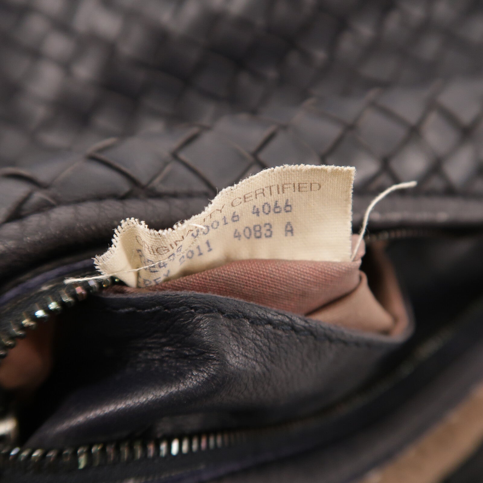 BOTTEGA VENETA 羊皮皮革Shoulder Bag肩背袋