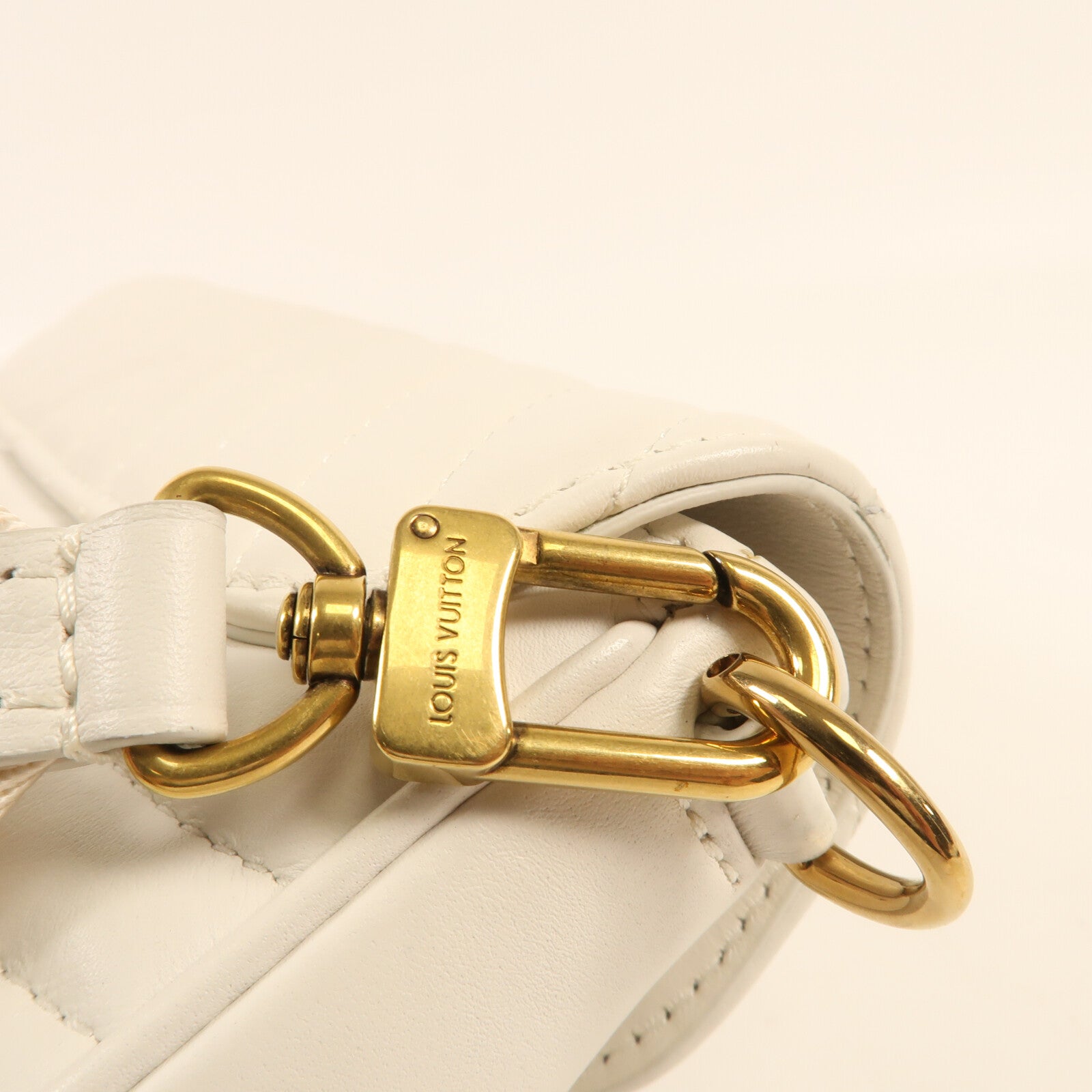 LOUIS VUITTON 【激減優惠】牛皮皮革New Wave Multi Pochette金扣肩背袋