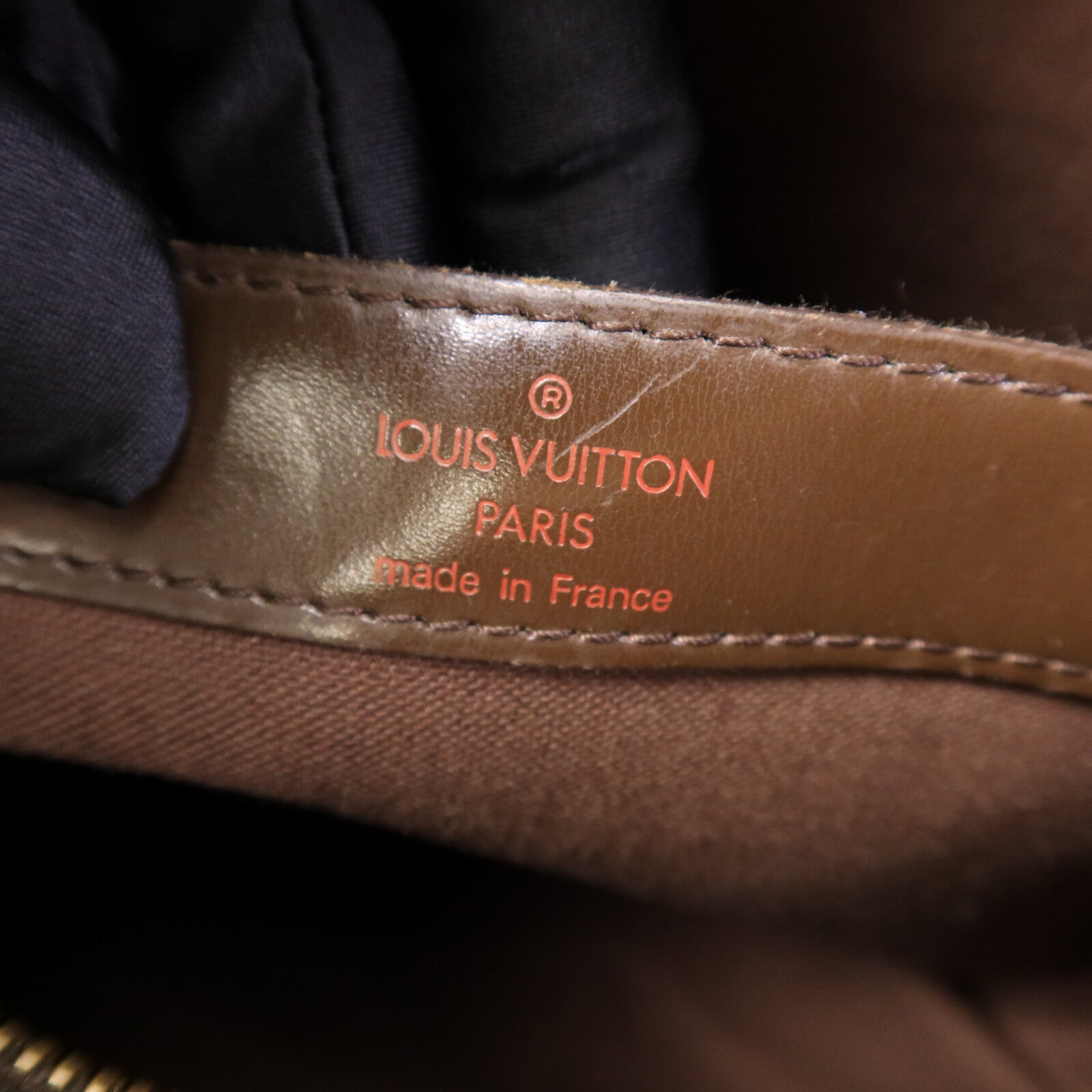 LOUIS VUITTON Damier Naviglio肩背袋