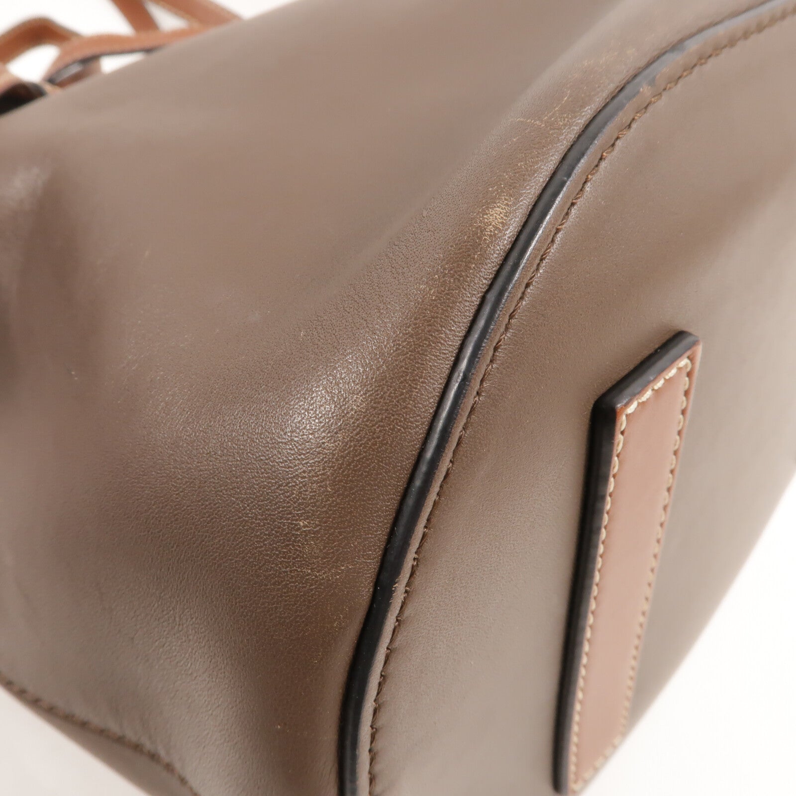 LOEWE 牛皮皮革Lazo Bucket肩背袋