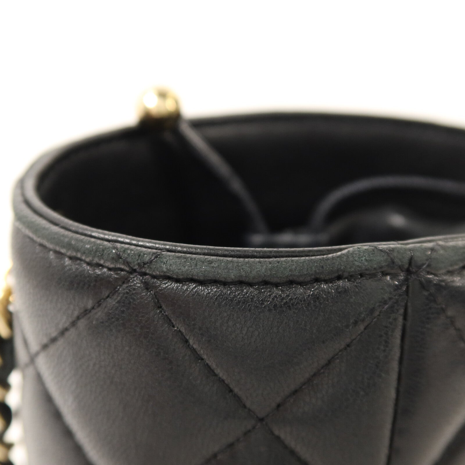 CHANEL 【激減優惠】羊皮皮革Bucket Bag金扣鏈帶肩背袋