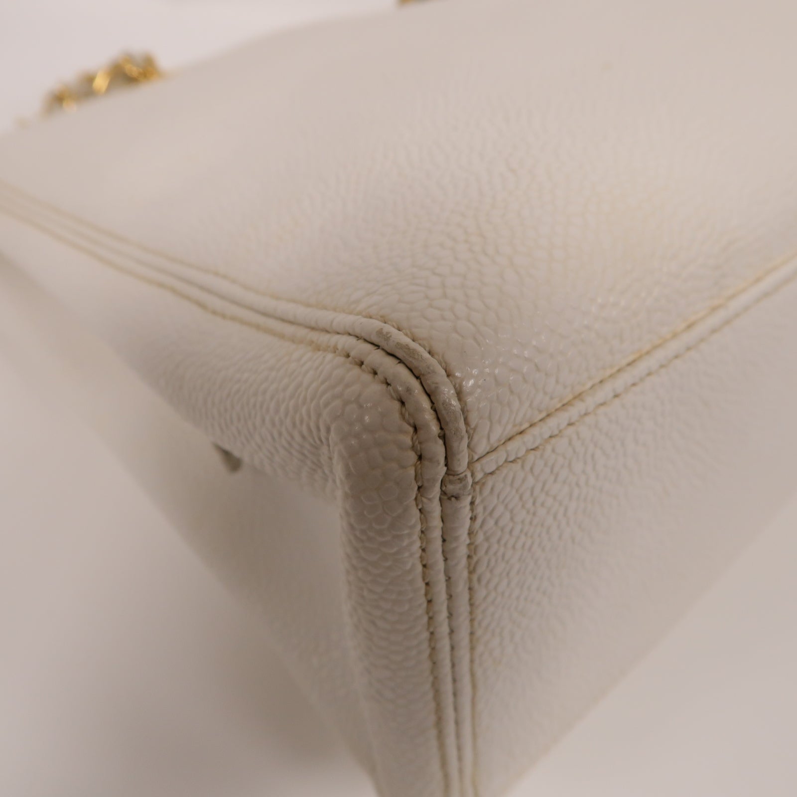CHANEL **【激減優惠】Caviar皮革Handbag金扣手挽袋白色
