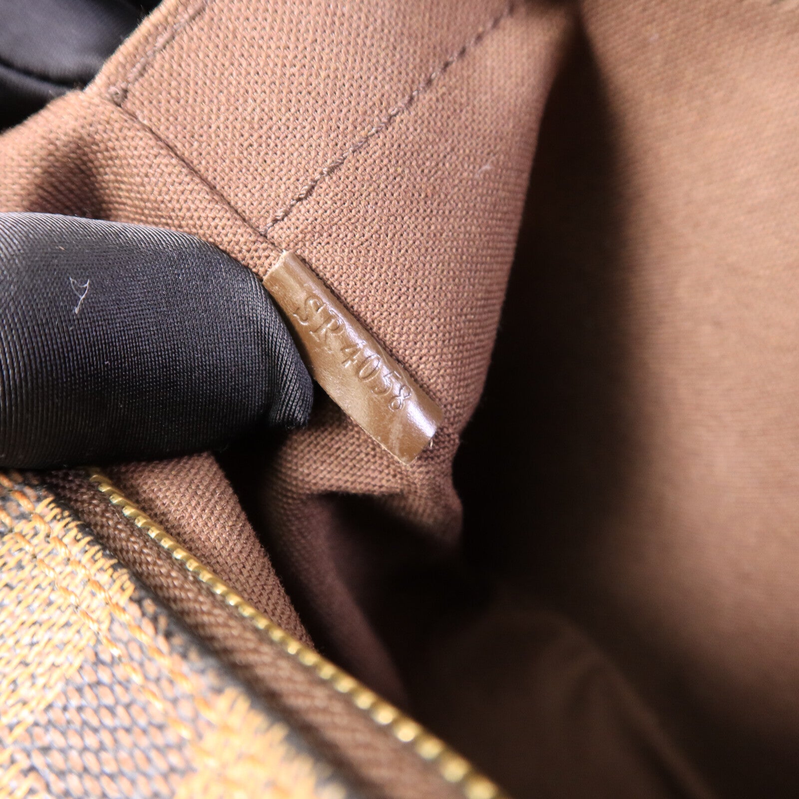 LOUIS VUITTON Damier Naviglio肩背袋