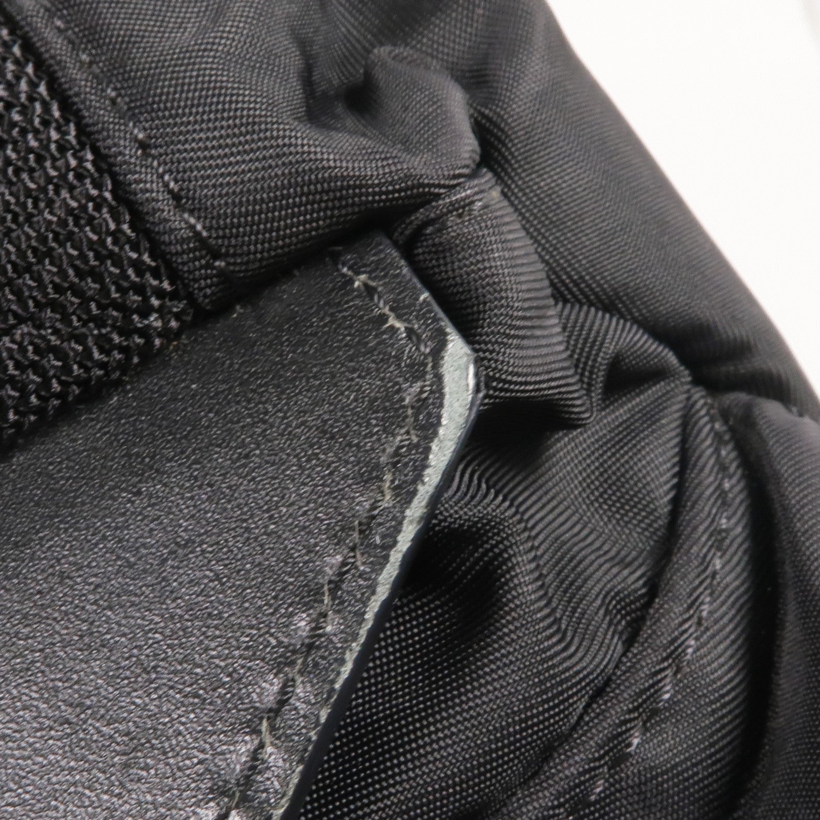 BURBERRY 尼龍Backpack銀扣背包