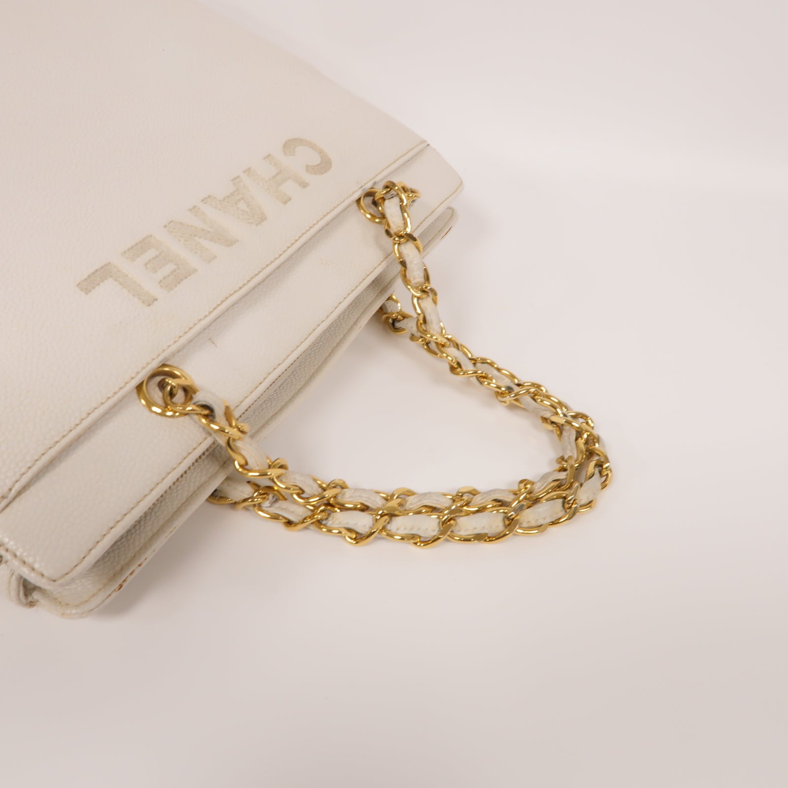 CHANEL **【激減優惠】Caviar皮革Handbag金扣手挽袋白色