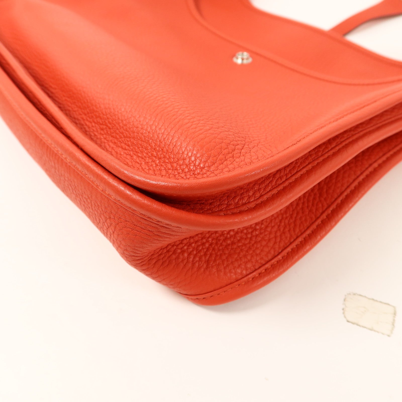 HERMES Clemence皮革Evelyne PM肩背袋Rouge Tomate