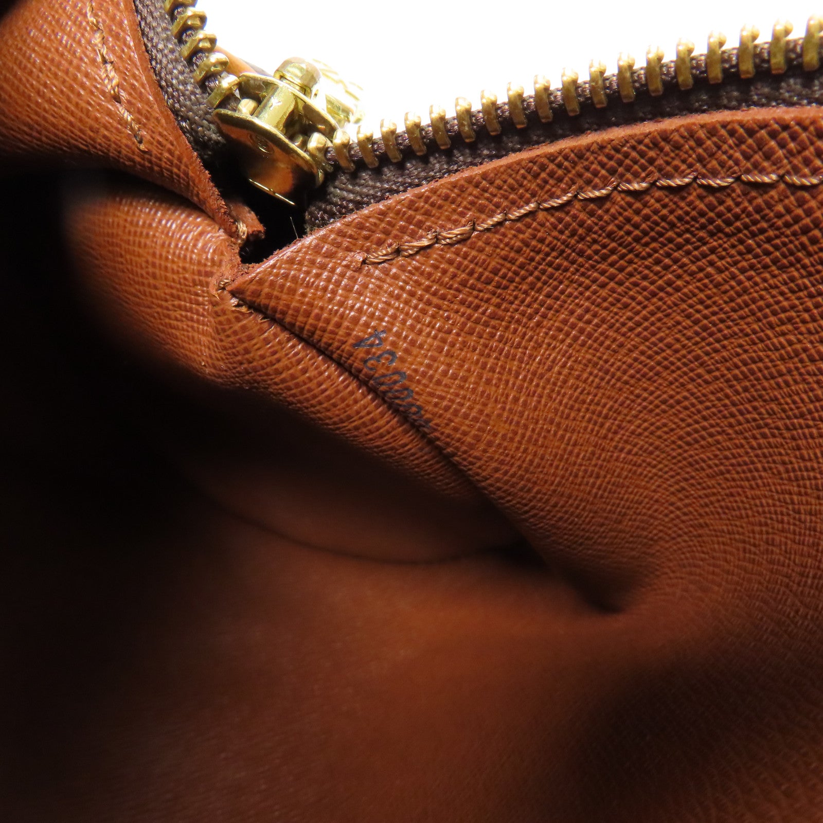 LOUIS VUITTON Monogram Papillon PM金扣手挽袋棕色