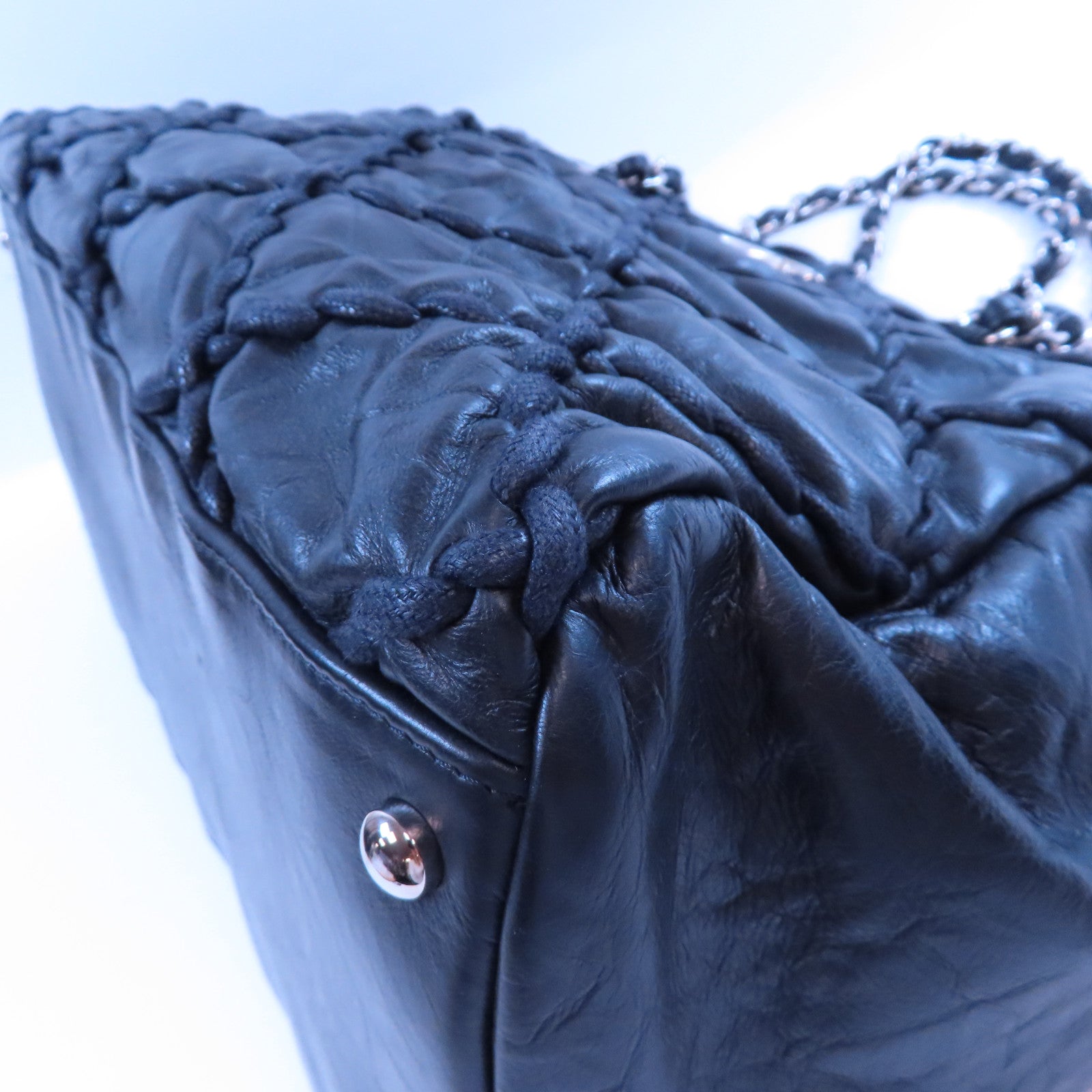 CHANEL 牛皮皮革Shoulder Bag金扣鏈帶肩背袋黑色