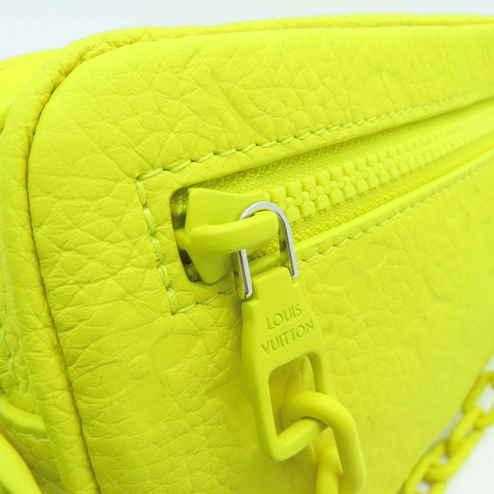 LOUIS VUITTON 【清倉大減價】Monogram Empreinte Pochette Volga Clutch銀扣手拿包黃色