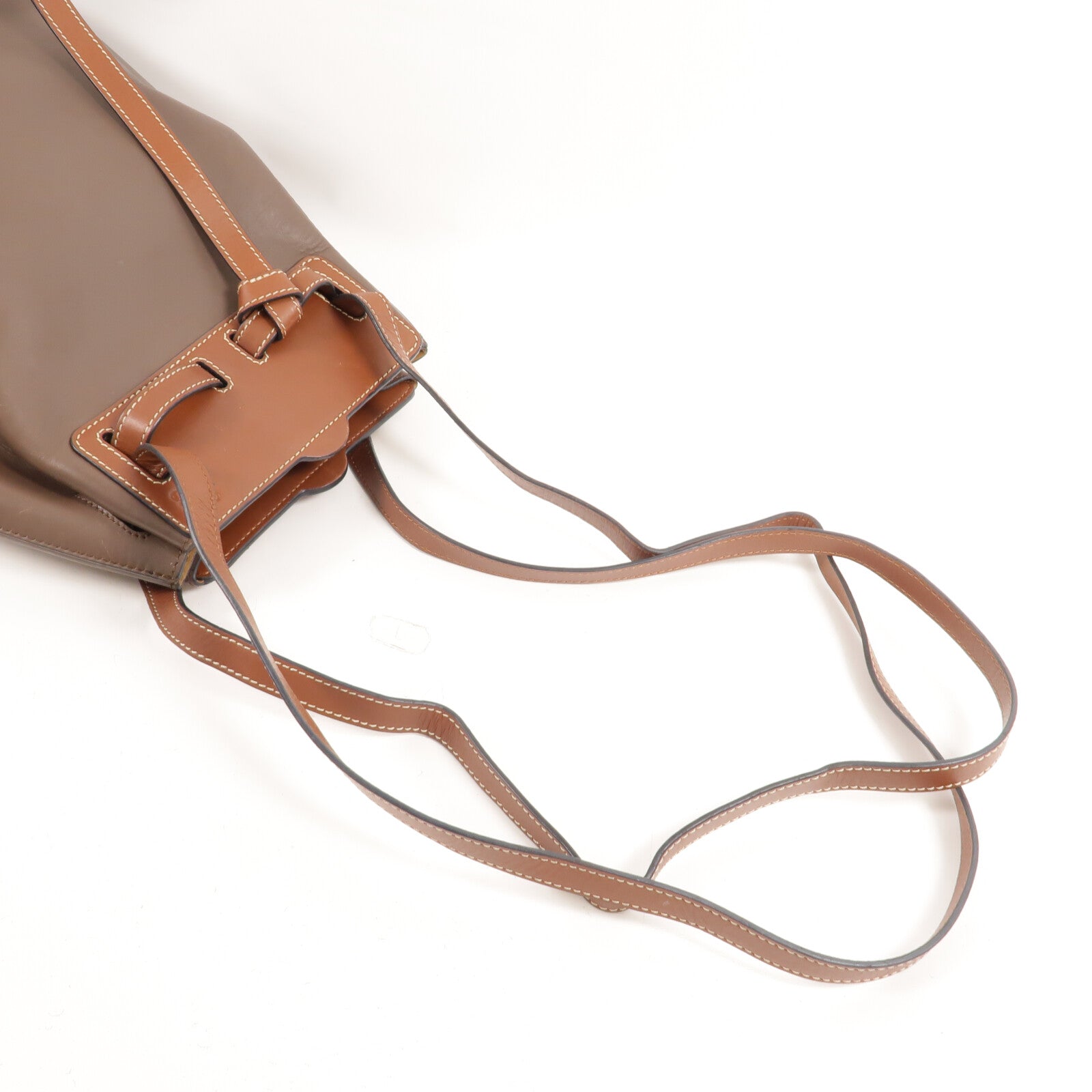 LOEWE 牛皮皮革Lazo Bucket肩背袋