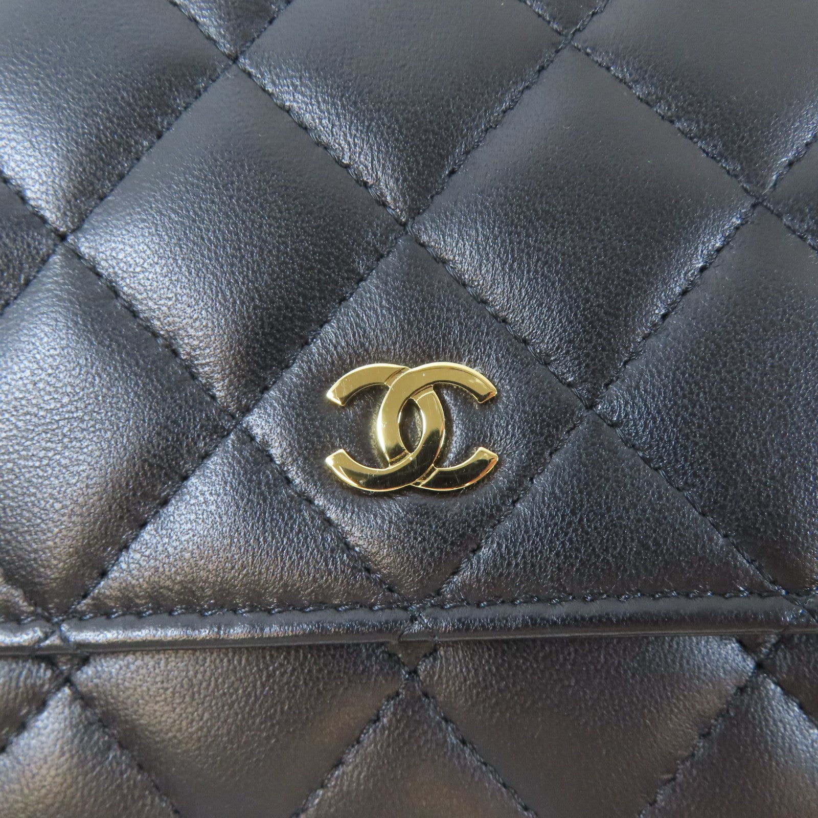CHANEL 菱格牛皮皮革Wallet On Chain金扣鏈帶肩背袋黑色
