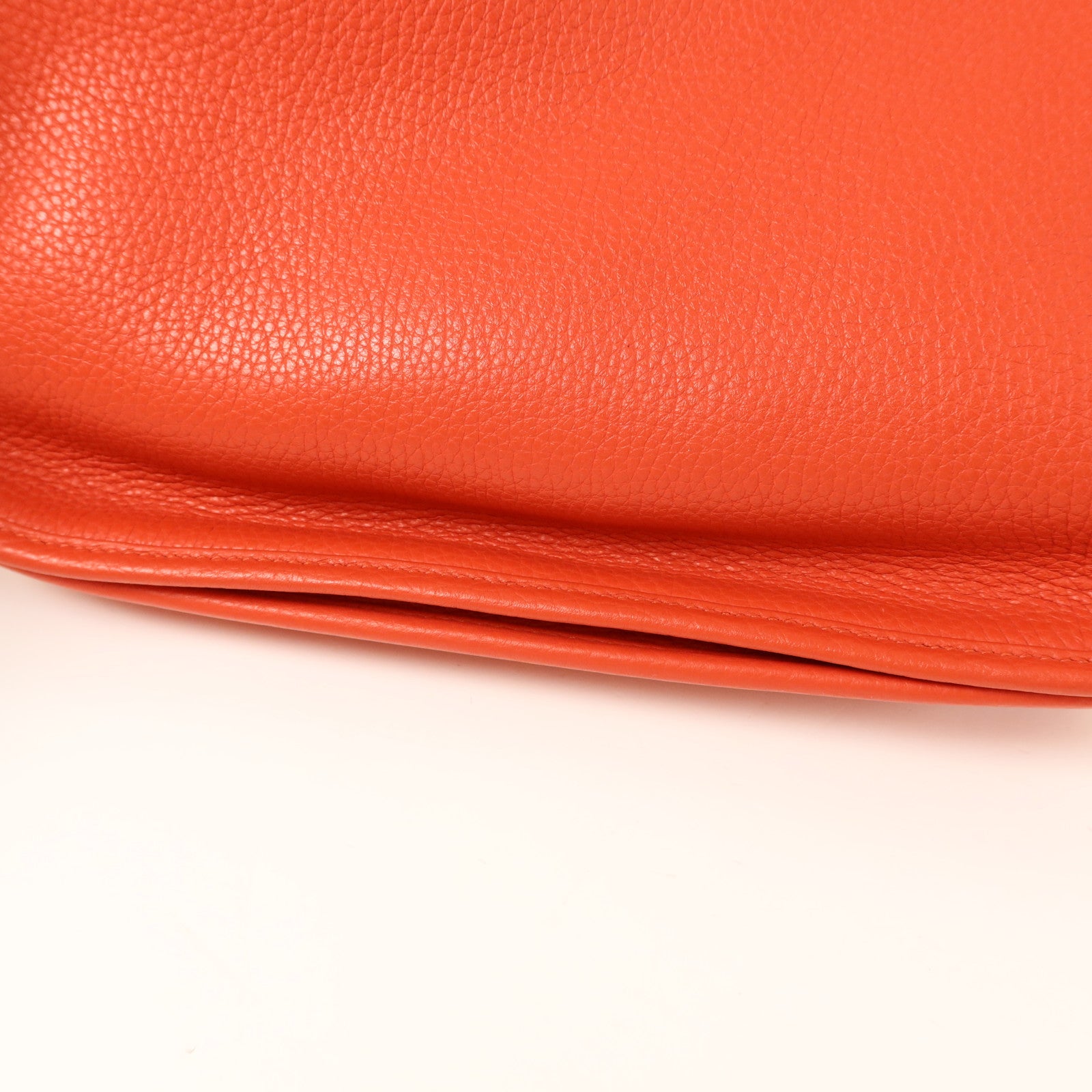 HERMES Clemence皮革Evelyne PM肩背袋Rouge Tomate