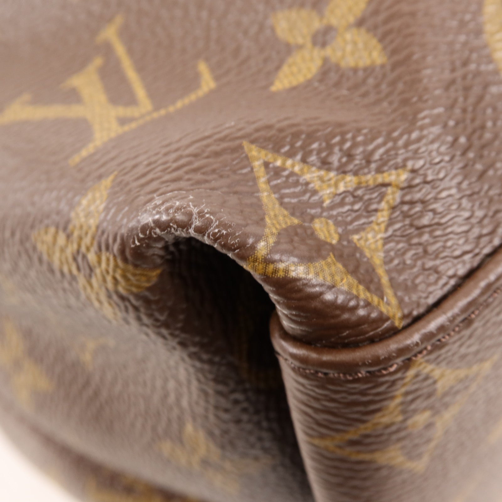 LOUIS VUITTON Monogram Tuileries金扣肩背袋