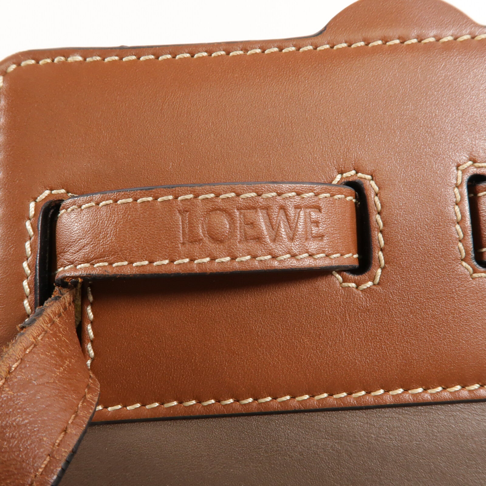 LOEWE 牛皮皮革Lazo Bucket肩背袋