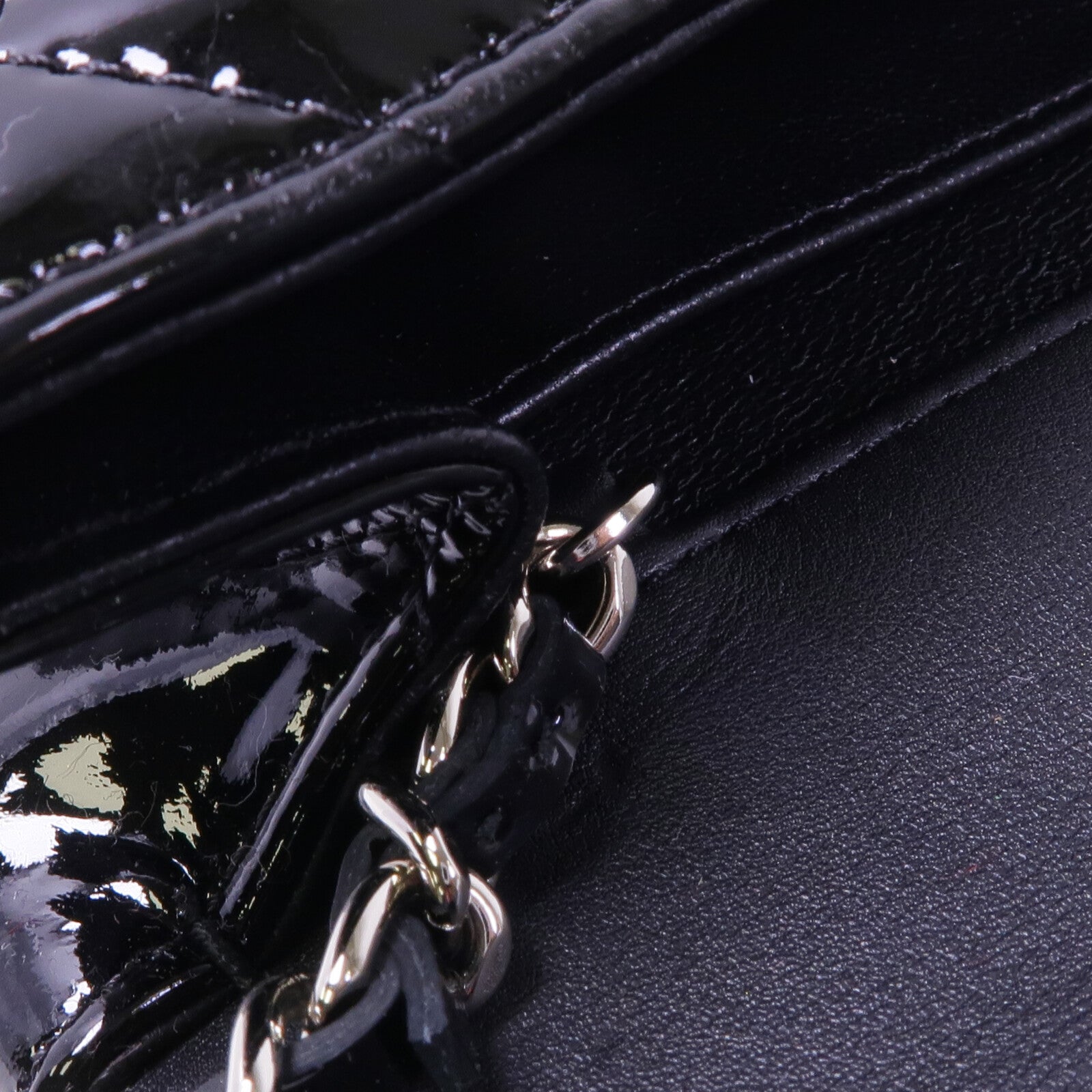 CHANEL 漆皮皮革Chain Shoulder Bag銀扣鏈帶肩背袋