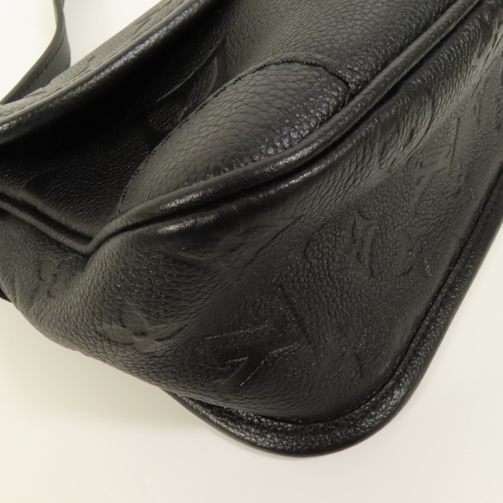 LOUIS VUITTON Monogram Empreinte Diane金扣肩背袋