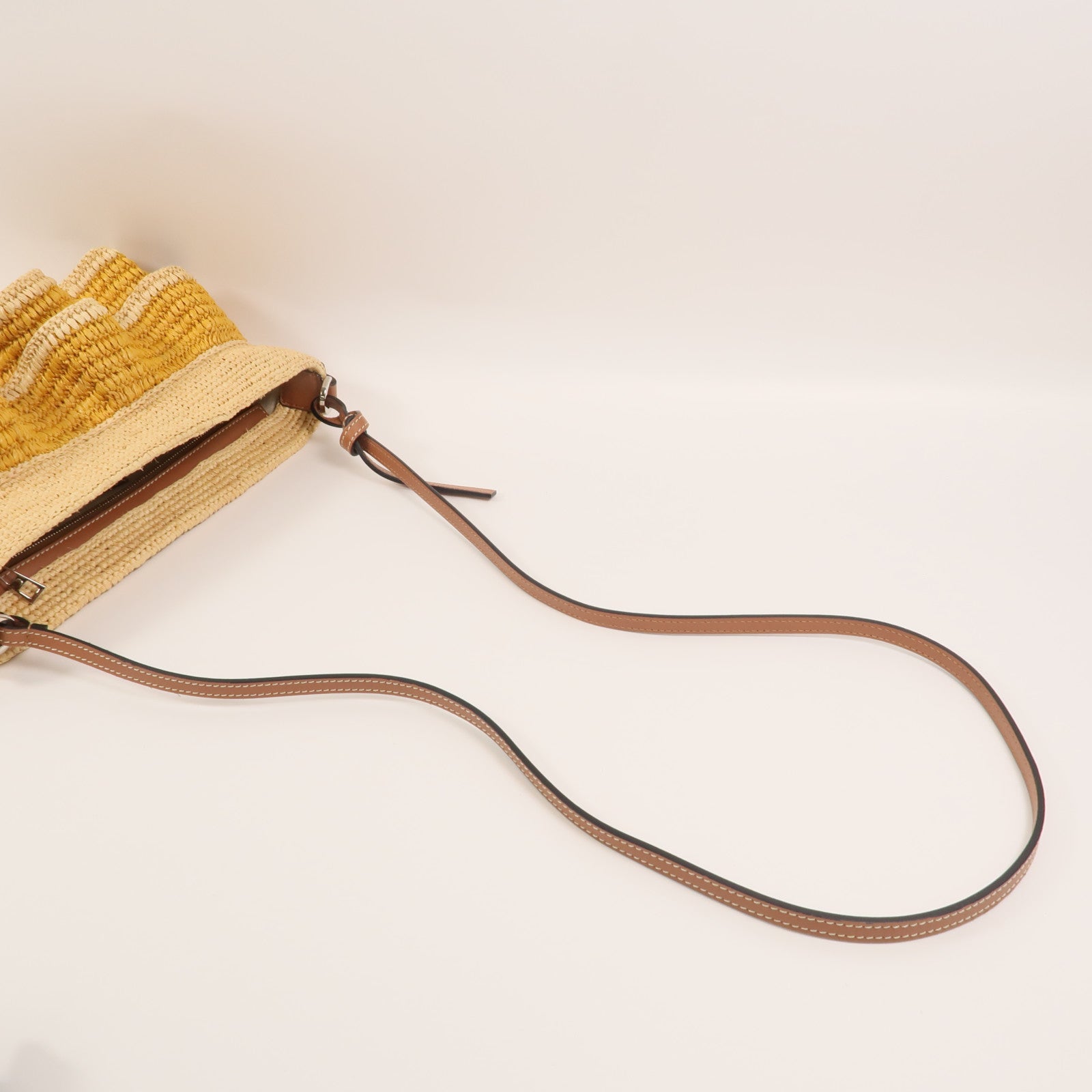 LOEWE Raffia/牛皮皮革Paula's Ibiza Ruffle Pochette肩背袋