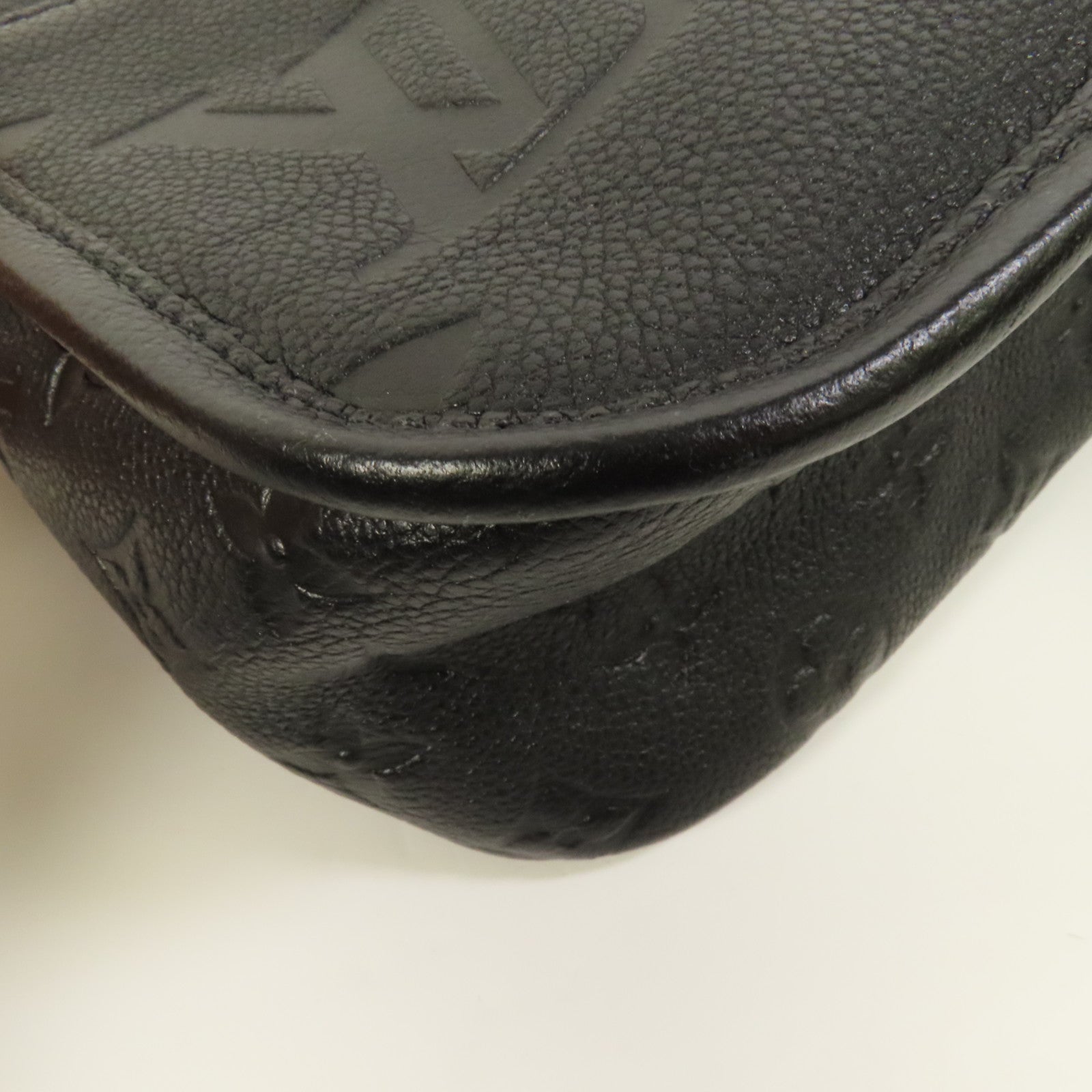 LOUIS VUITTON Monogram Empreinte Diane金扣肩背袋