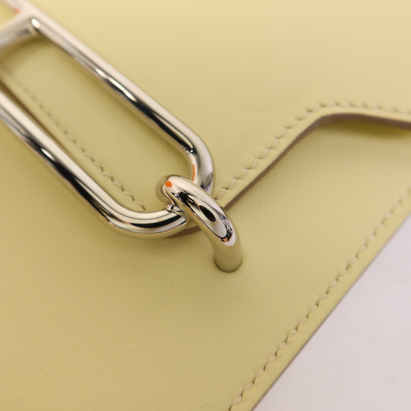HERMES Swift皮革Roulis Mini銀扣肩背袋Jaune Milton