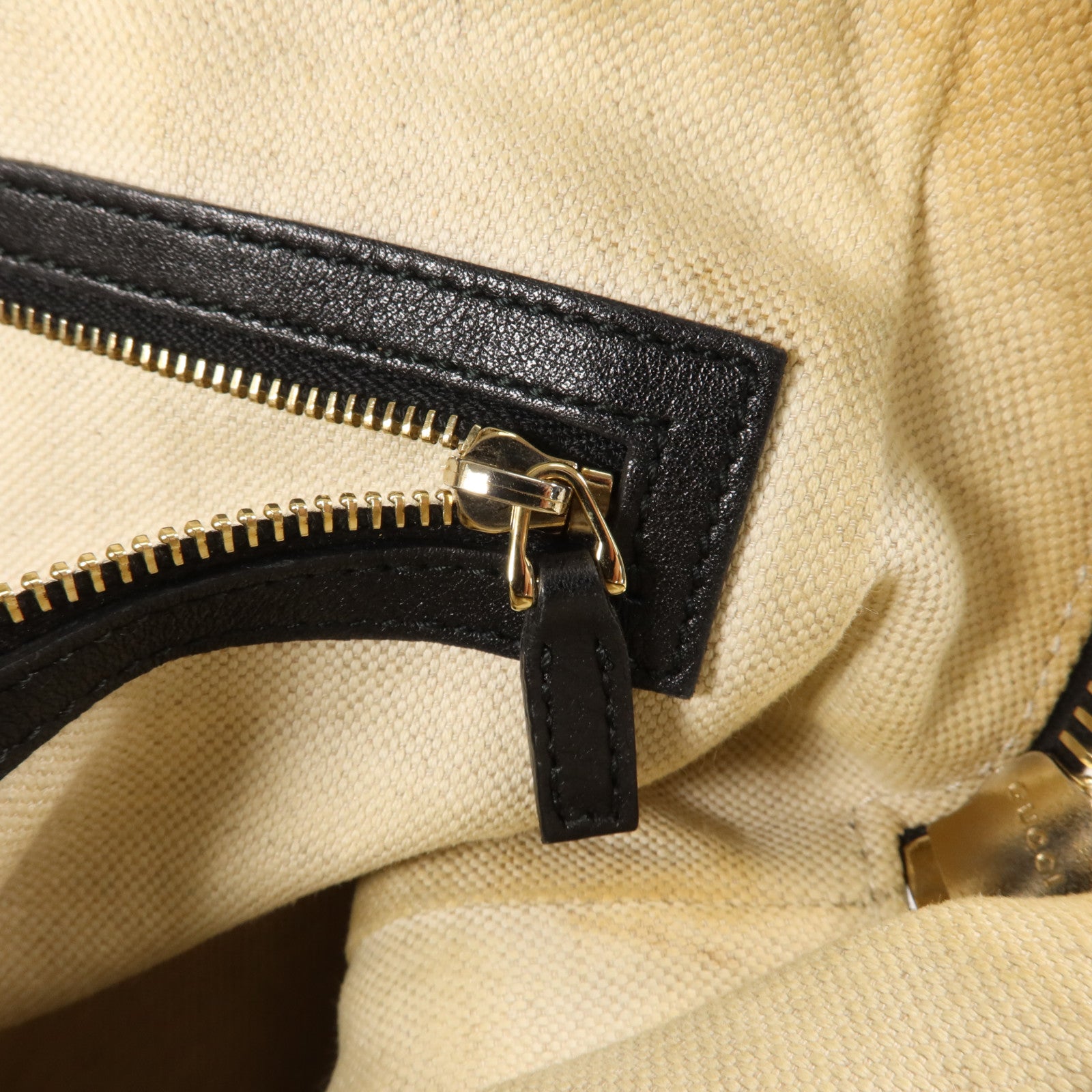 GUCCI 牛皮皮革Shoulder Bag肩背袋