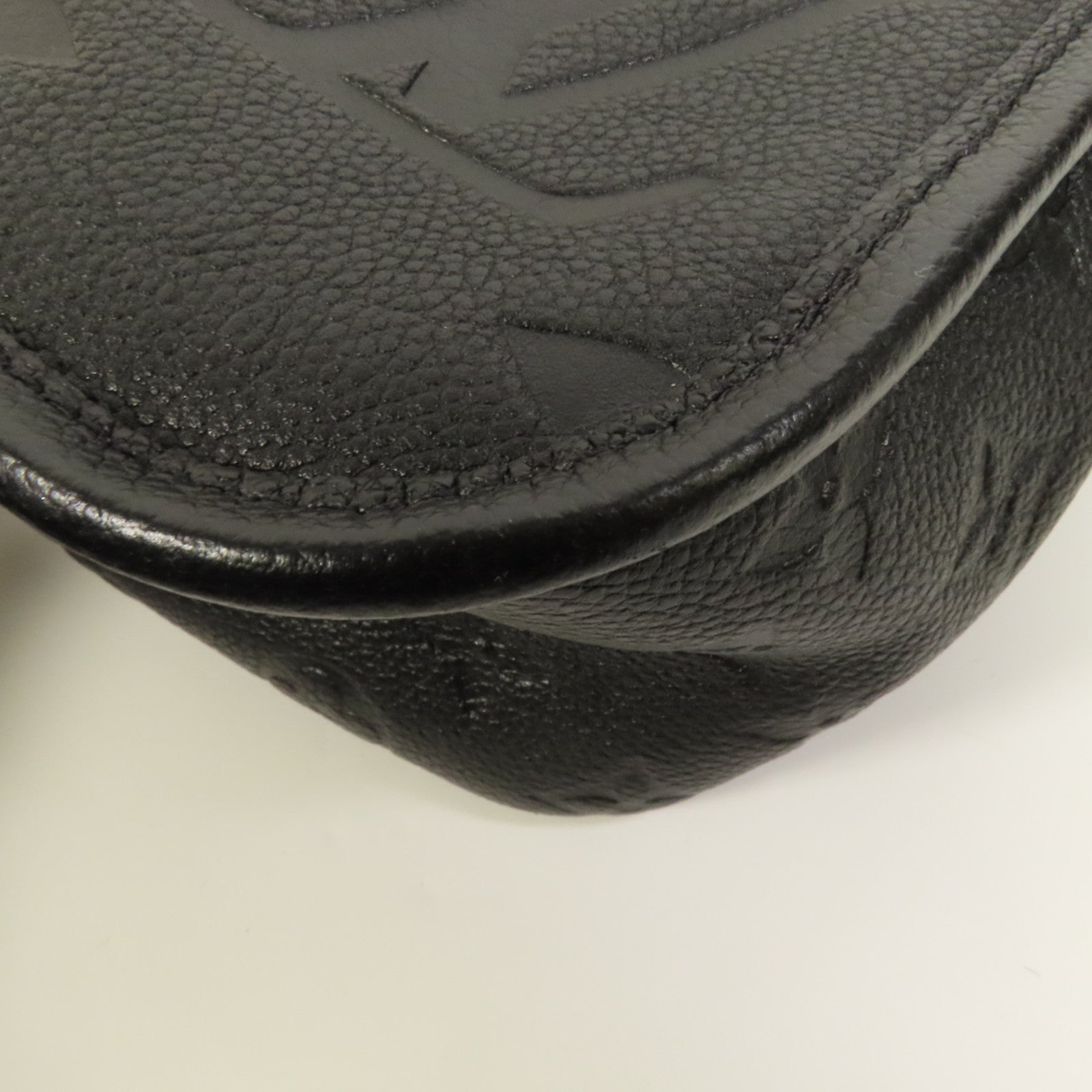 LOUIS VUITTON Monogram Empreinte Diane金扣肩背袋