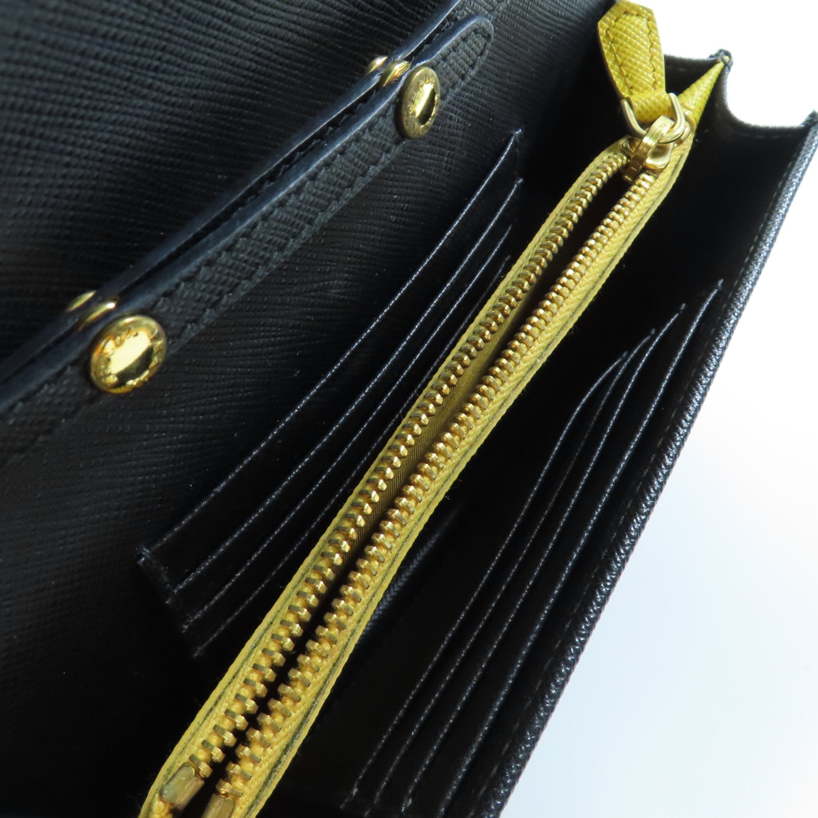 PRADA 牛皮皮革Robot Wallet Bag金扣肩背袋