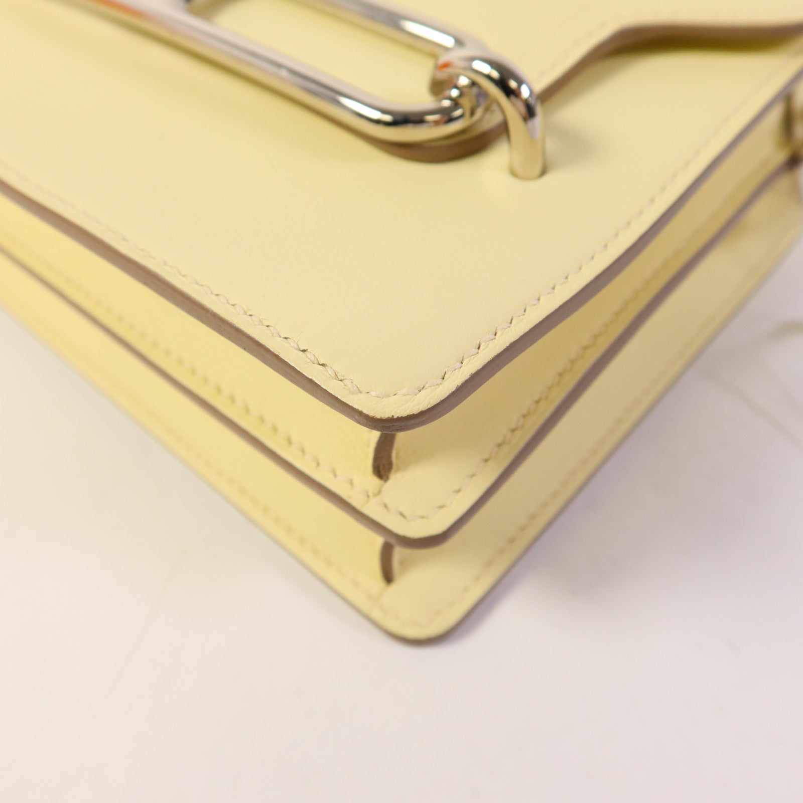 HERMES Swift皮革Roulis Mini銀扣肩背袋Jaune Milton