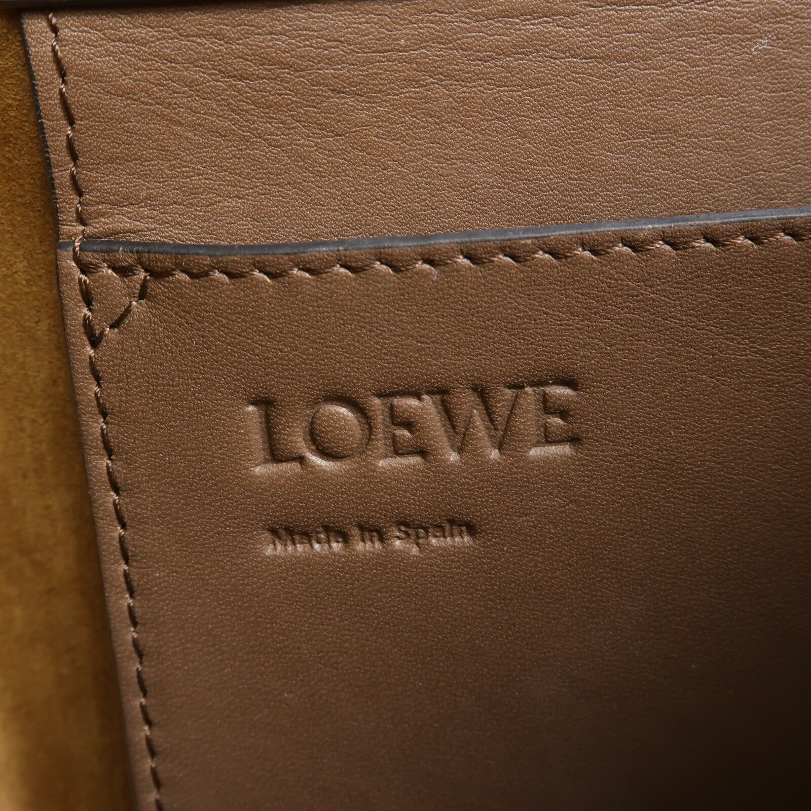 LOEWE 牛皮皮革Lazo Bucket肩背袋