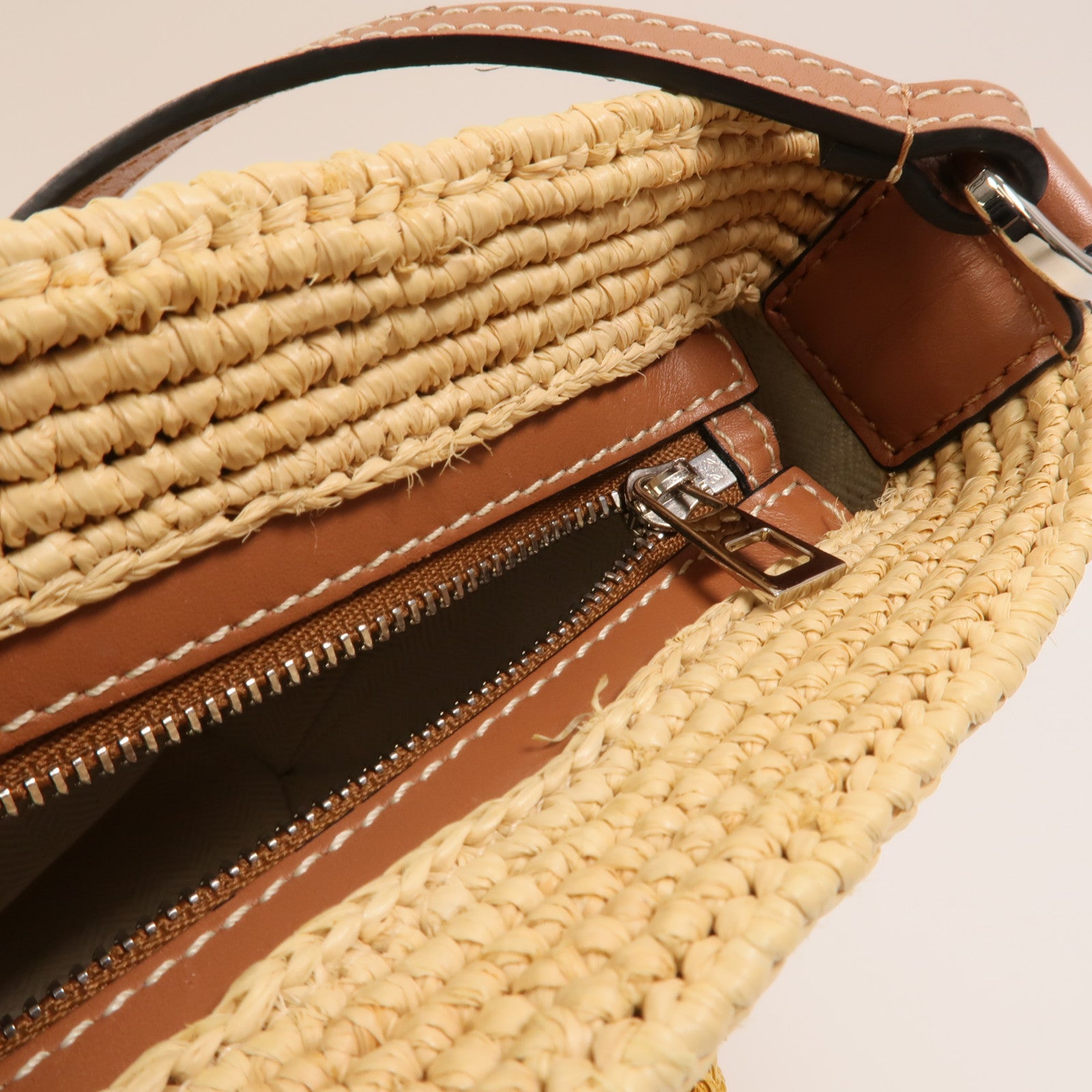 LOEWE Raffia/牛皮皮革Paula's Ibiza Ruffle Pochette肩背袋