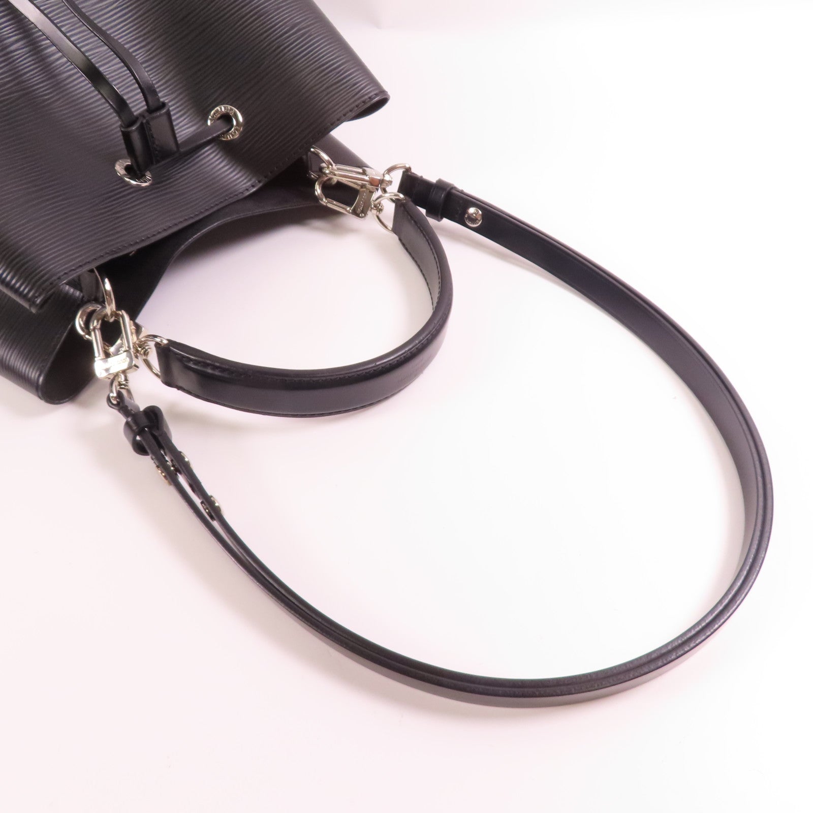LOUIS VUITTON Epi Neo Noe MM銀扣手挽肩背兩用袋