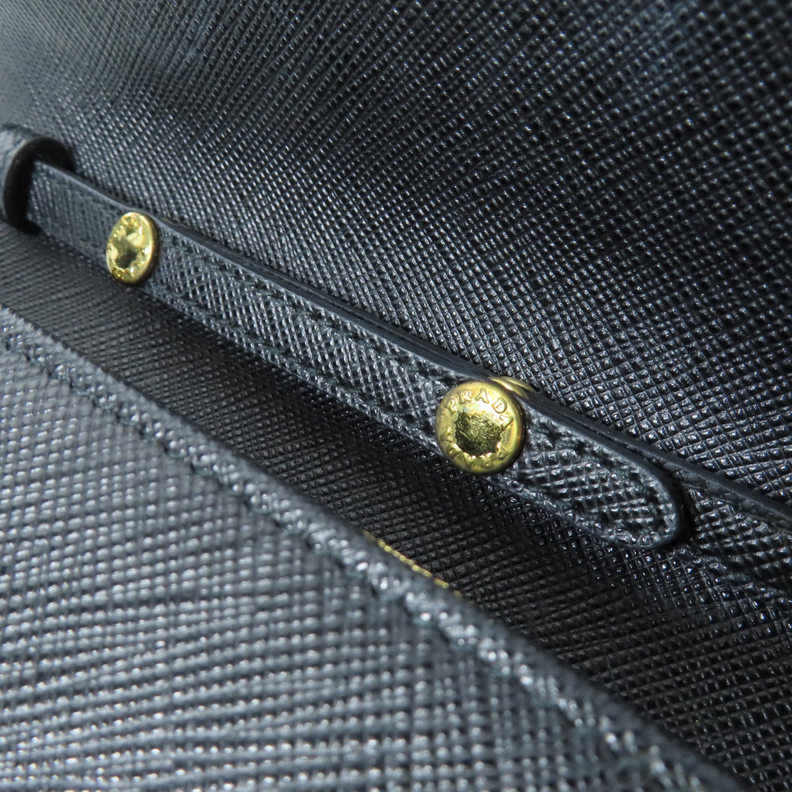 PRADA 牛皮皮革Robot Wallet Bag金扣肩背袋