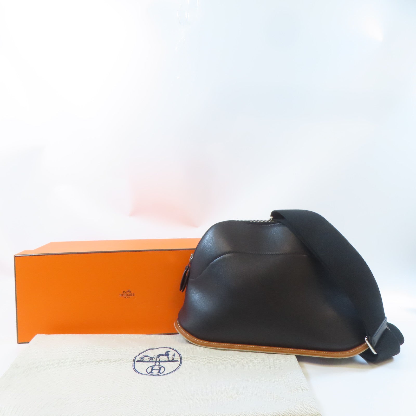 HERMES 皮革Bolide Skate 31銀扣肩背袋黑色/啡色/藍色/白色