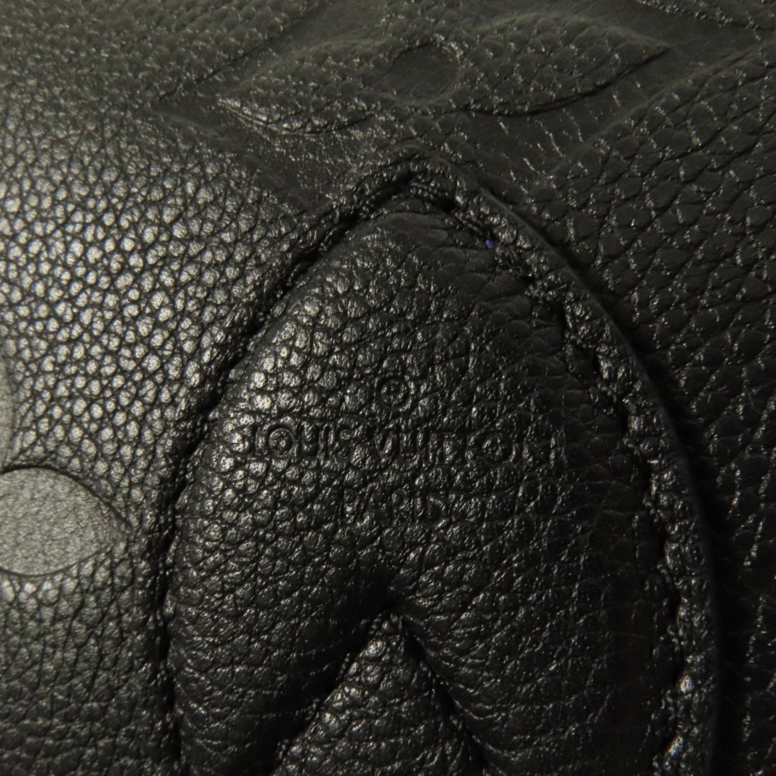 LOUIS VUITTON Monogram Empreinte Diane金扣肩背袋