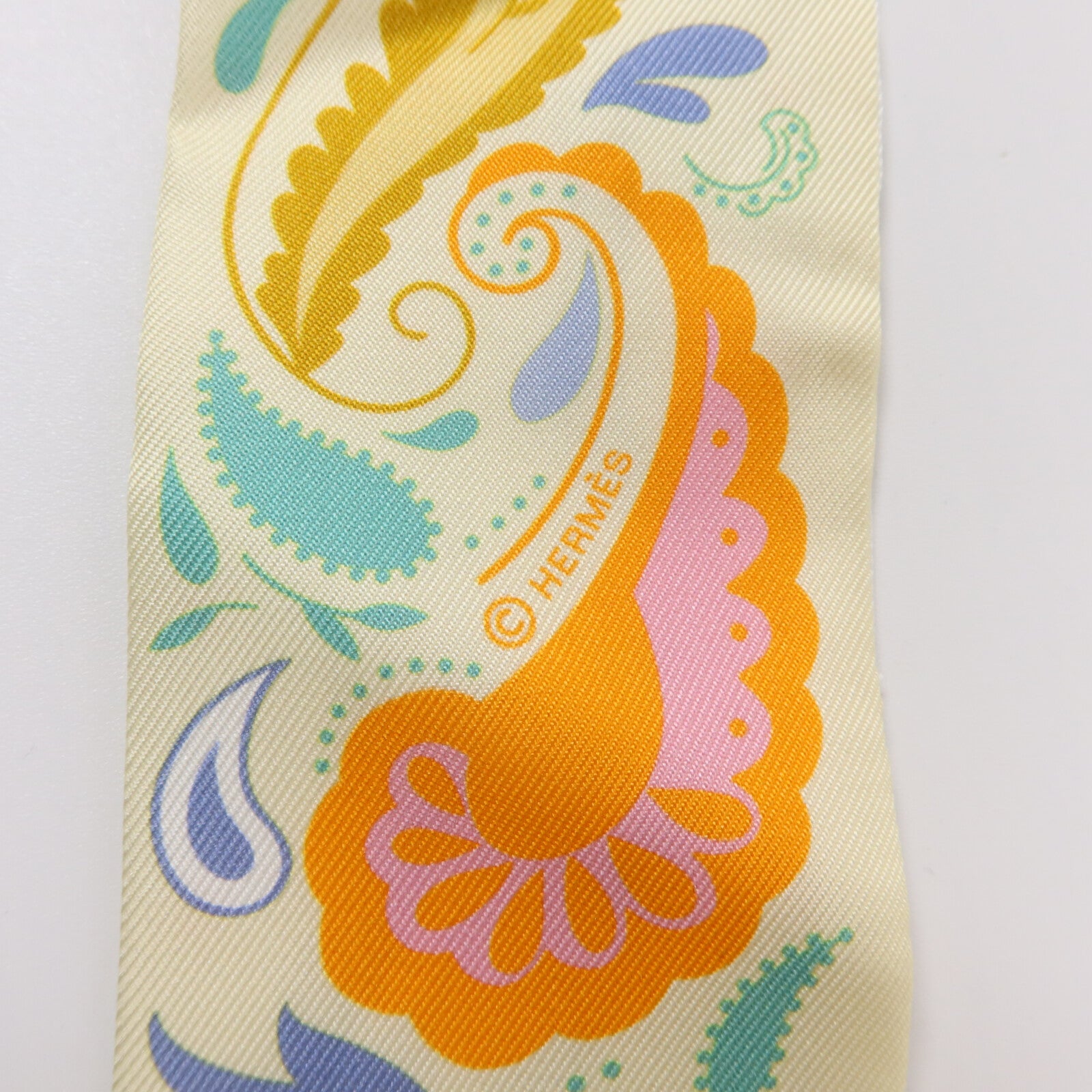 HERMES 絲質Guepards Bandana Twilly絲巾