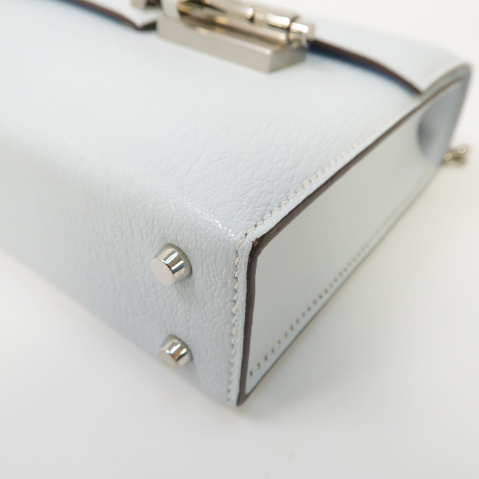HERMES 【激減優惠】Chevre皮革Verrou Mini Shoulder Bag銀扣肩背袋Bleu Brume淺藍色