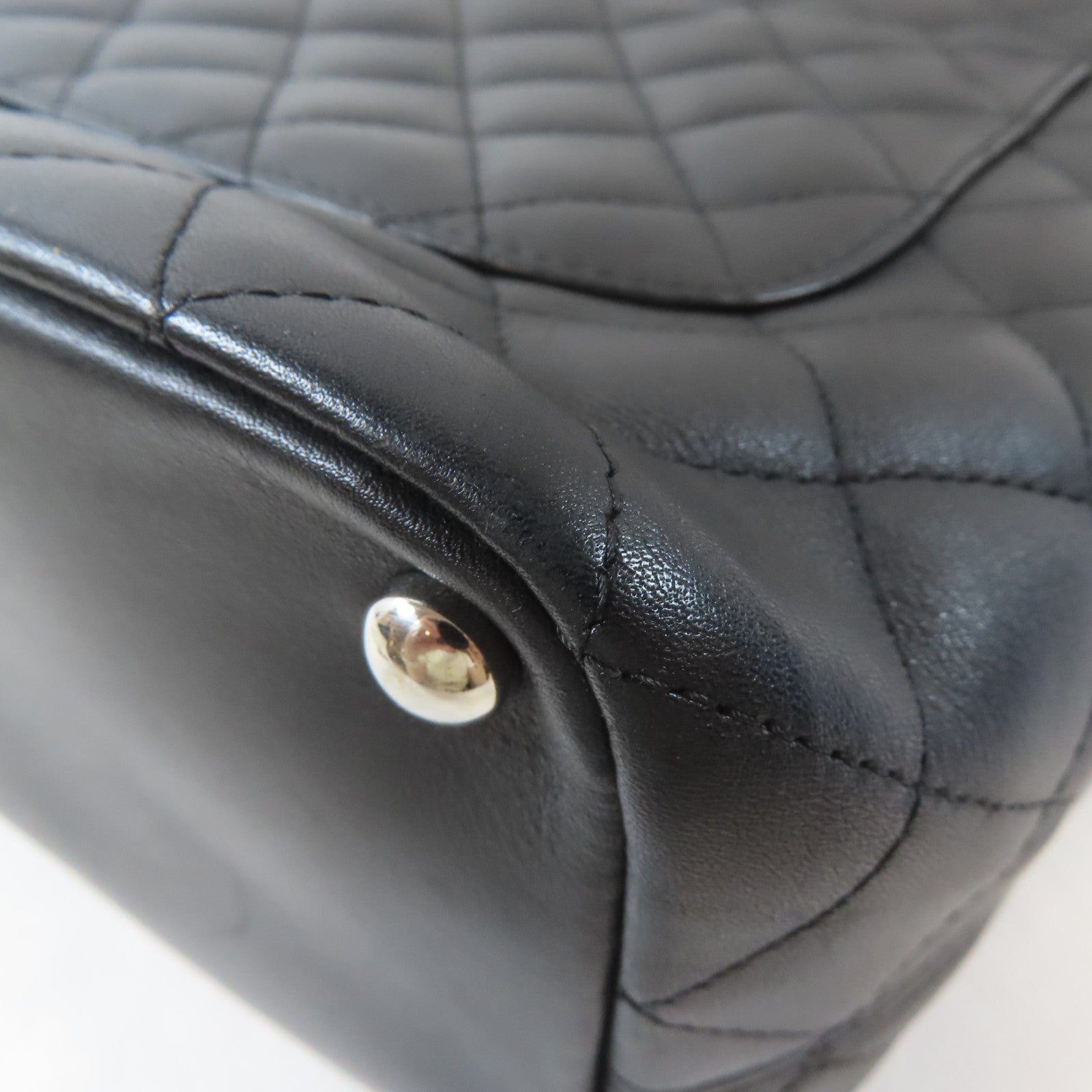 CHANEL 菱格牛皮皮革Cambon Tote銀扣手挽袋黑色