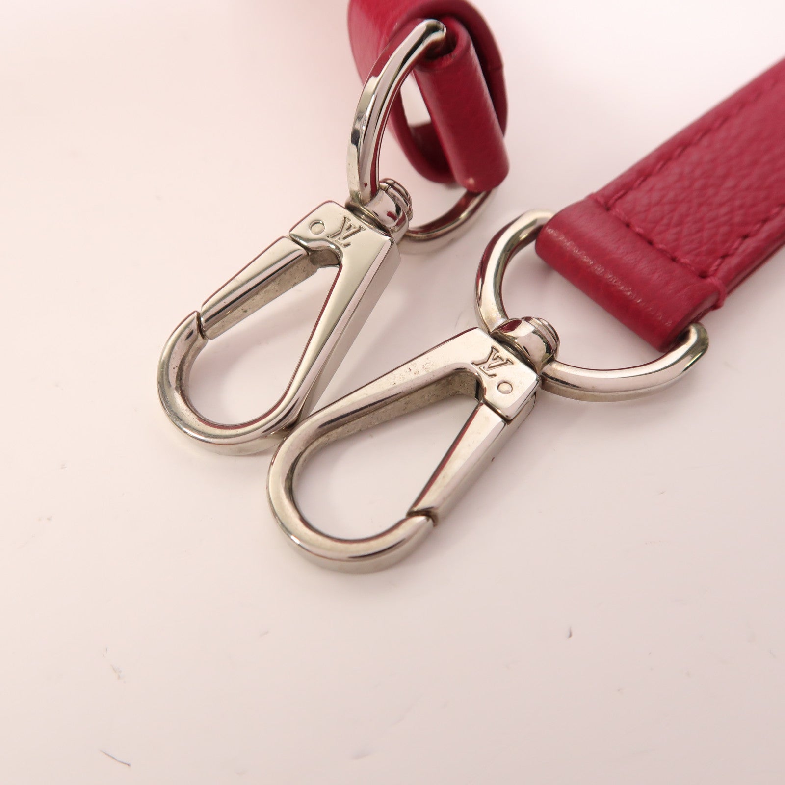 LOUIS VUITTON 【激減優惠】牛皮皮革Lockme 2銀扣手挽肩背兩用袋