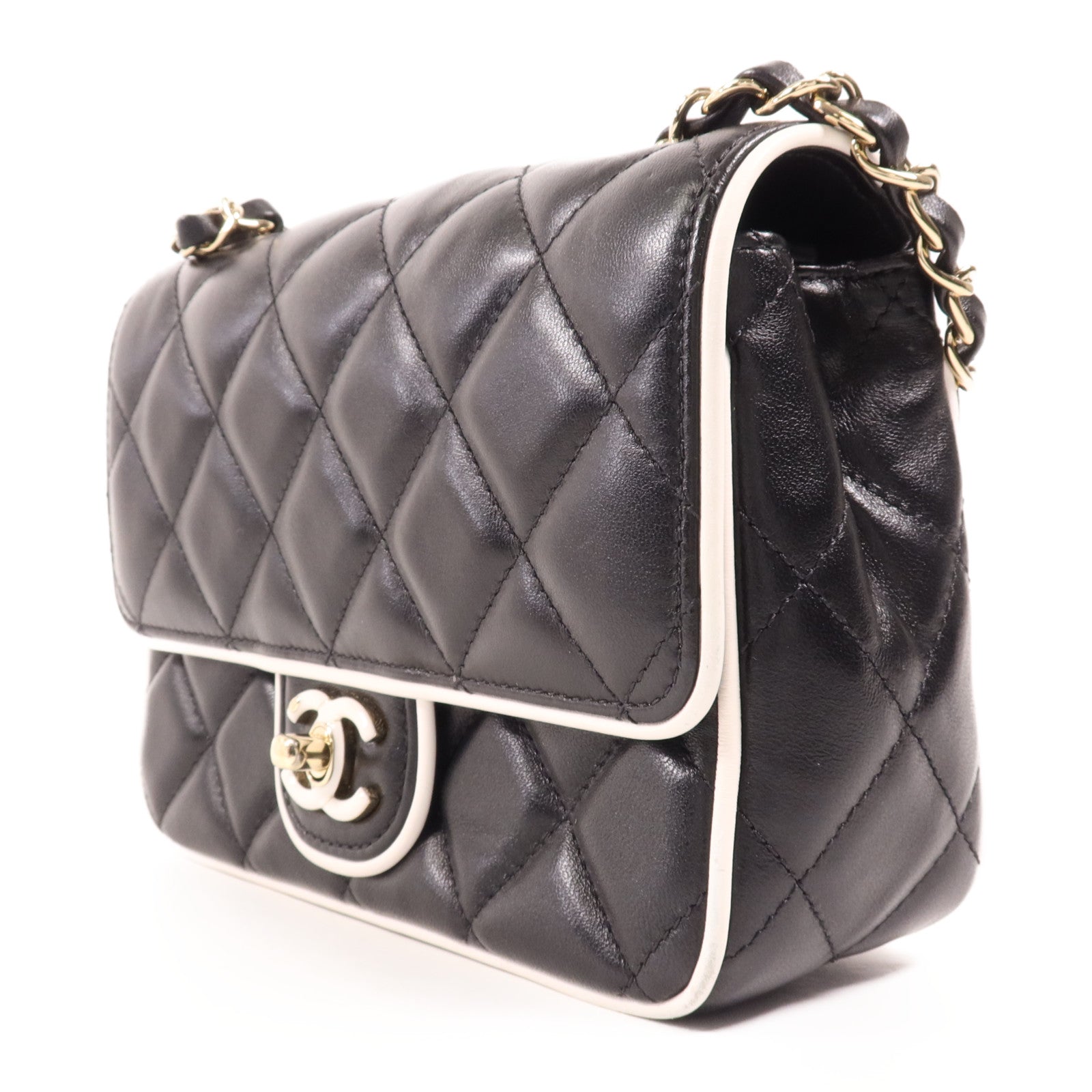 CHANEL 羊皮皮革Chain Shoulder金扣鏈帶肩背袋