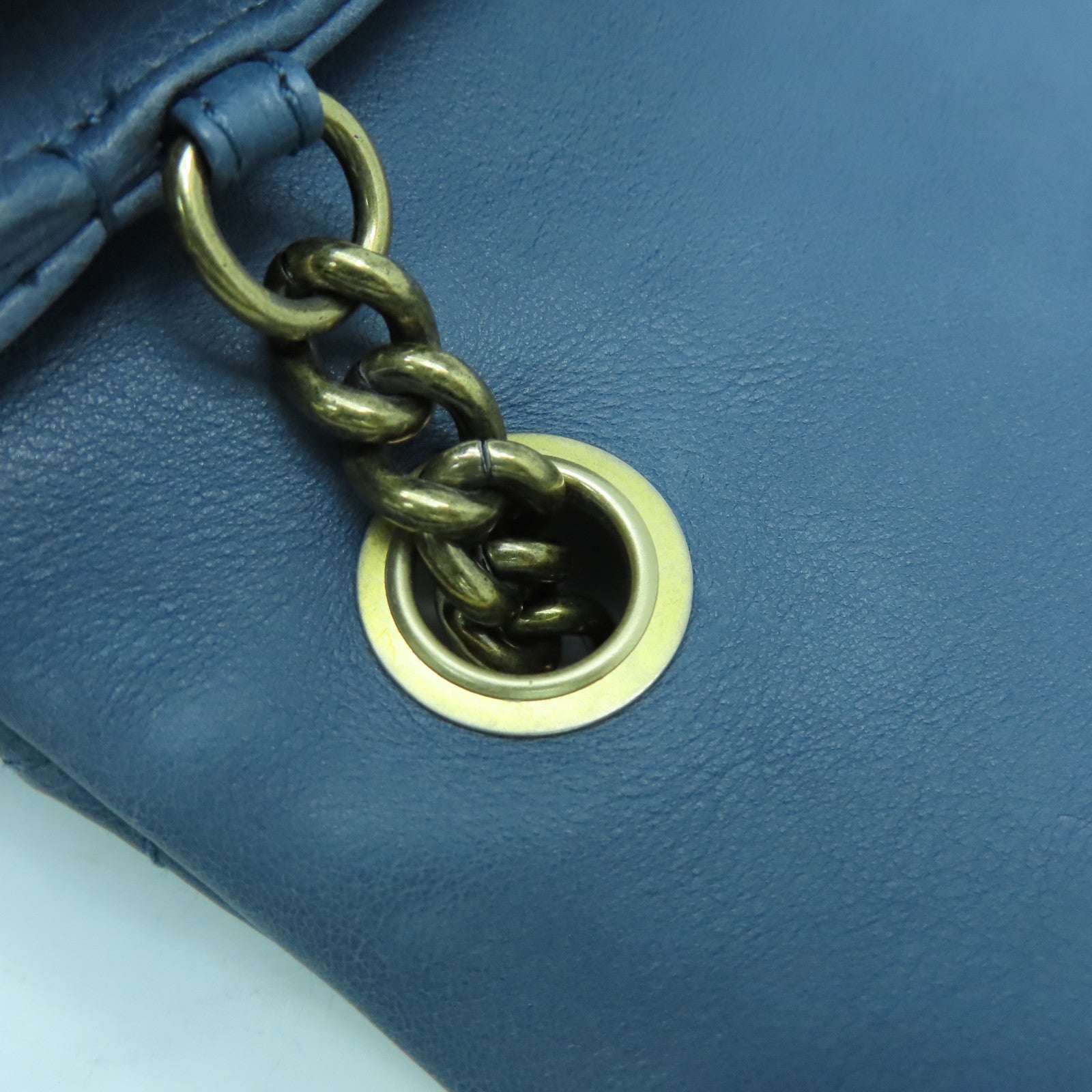 CHANEL 菱格牛皮皮革Chain Shoulder金扣鏈帶肩背袋藍色