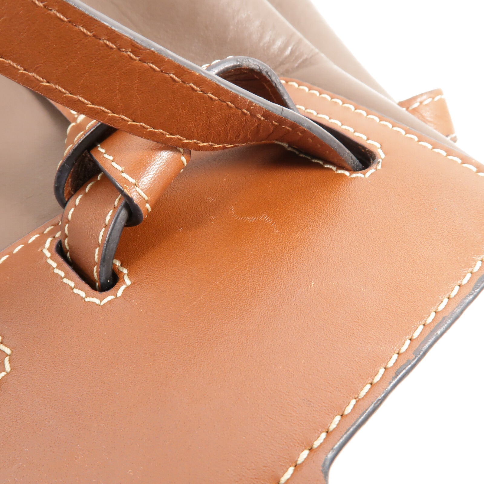 LOEWE 牛皮皮革Lazo Bucket肩背袋