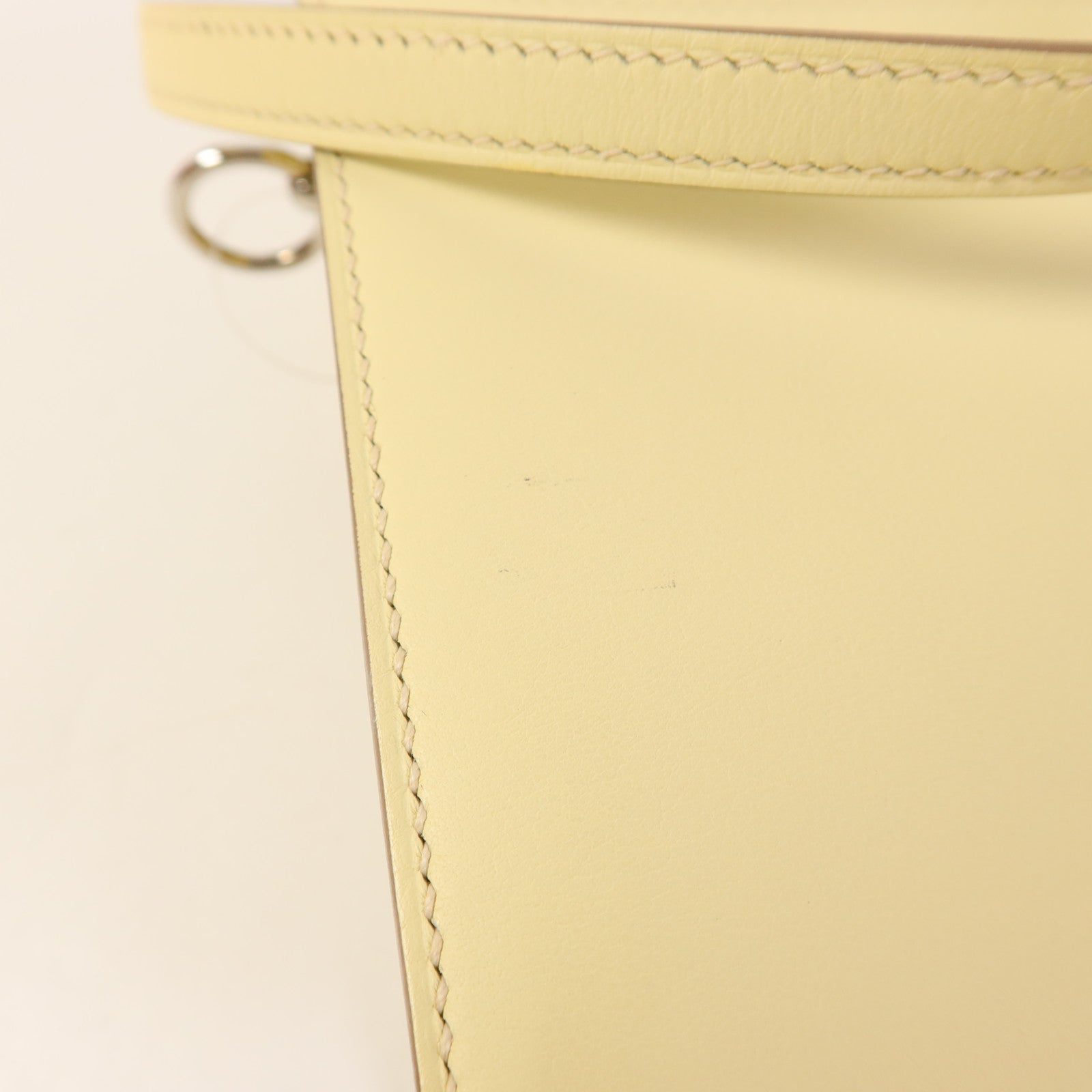 HERMES Swift皮革Roulis Mini銀扣肩背袋Jaune Milton
