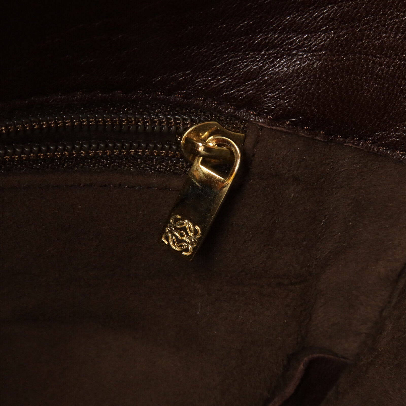 LOEWE 羊皮皮革Hand Bag手挽袋