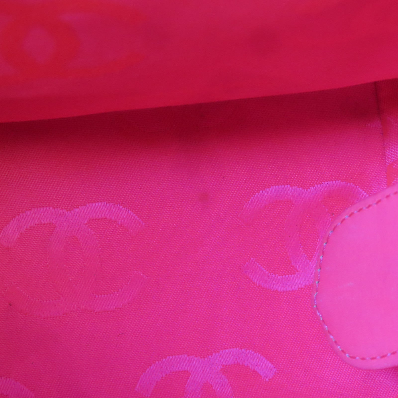 CHANEL 菱格牛皮皮革Cambon Tote銀扣手挽袋黑色