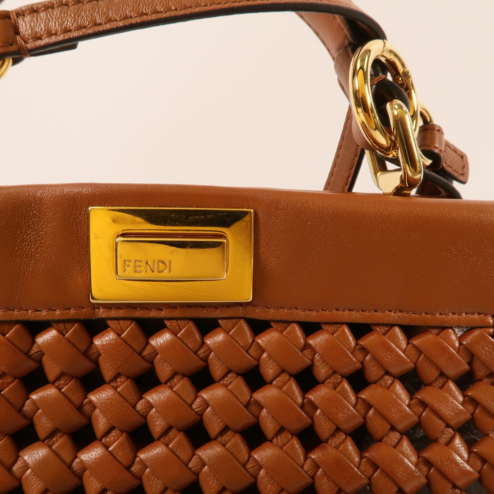 FENDI Nappa皮革Mini Peekaboo金扣手挽肩背兩用袋